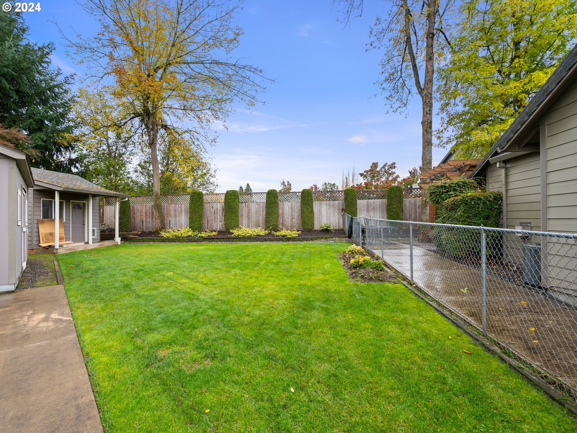 2013 NE 228TH CT