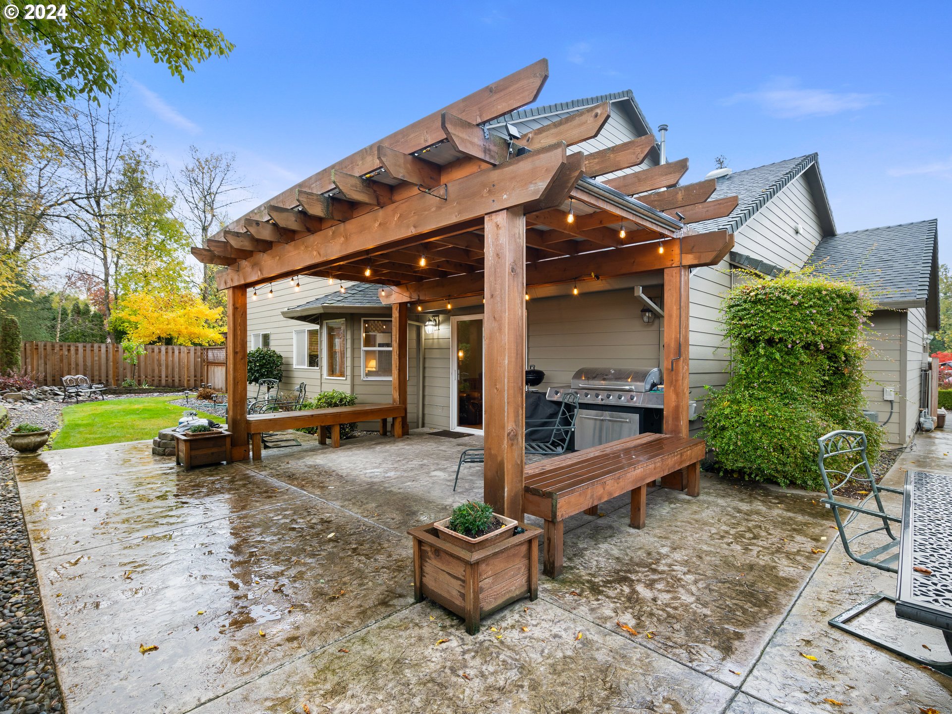 2013 NE 228TH CT