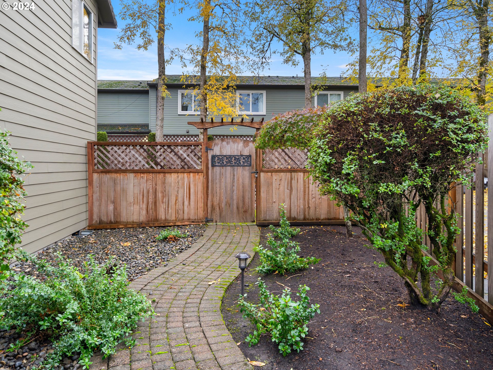 2013 NE 228TH CT