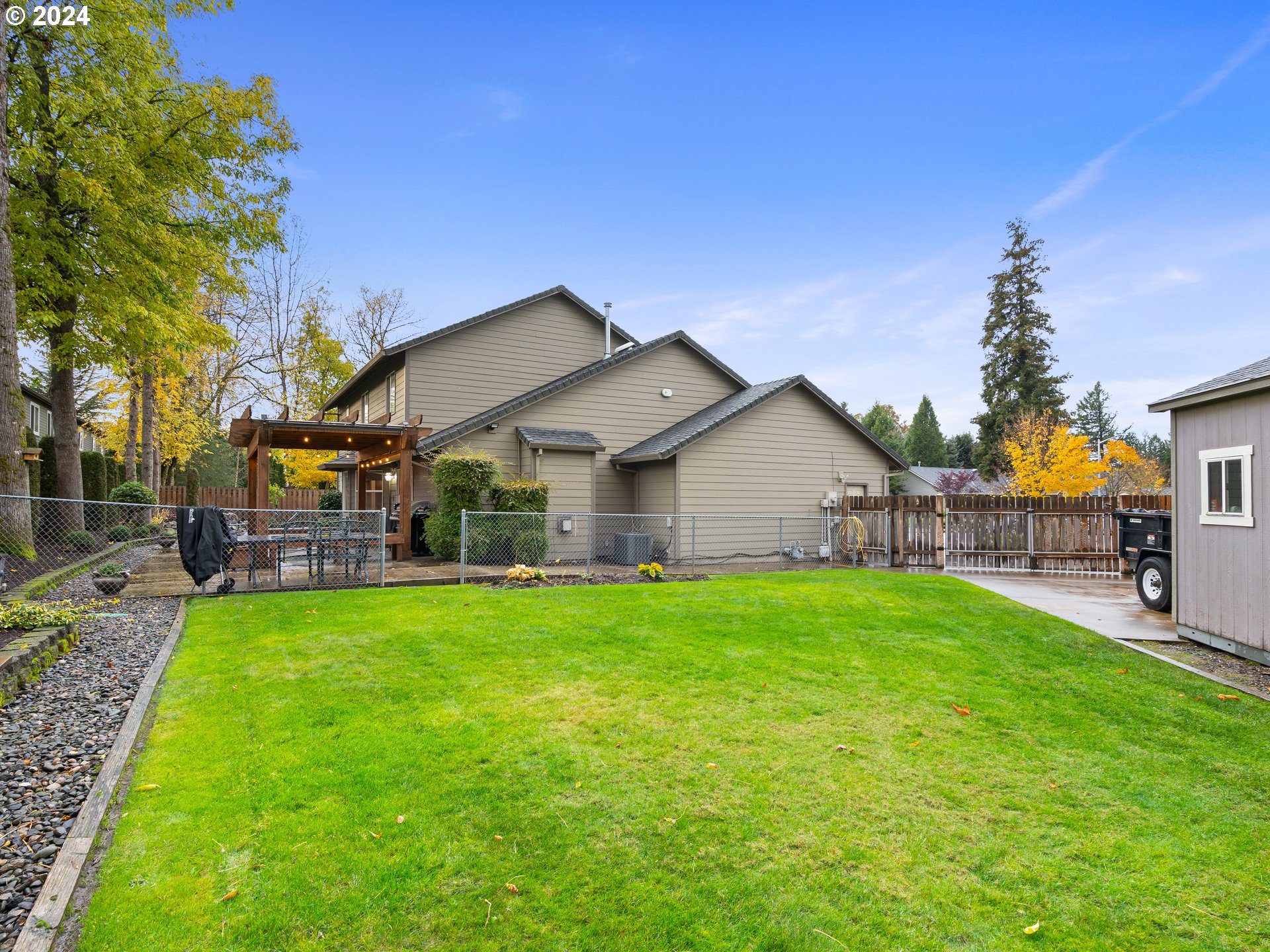 2013 NE 228TH CT