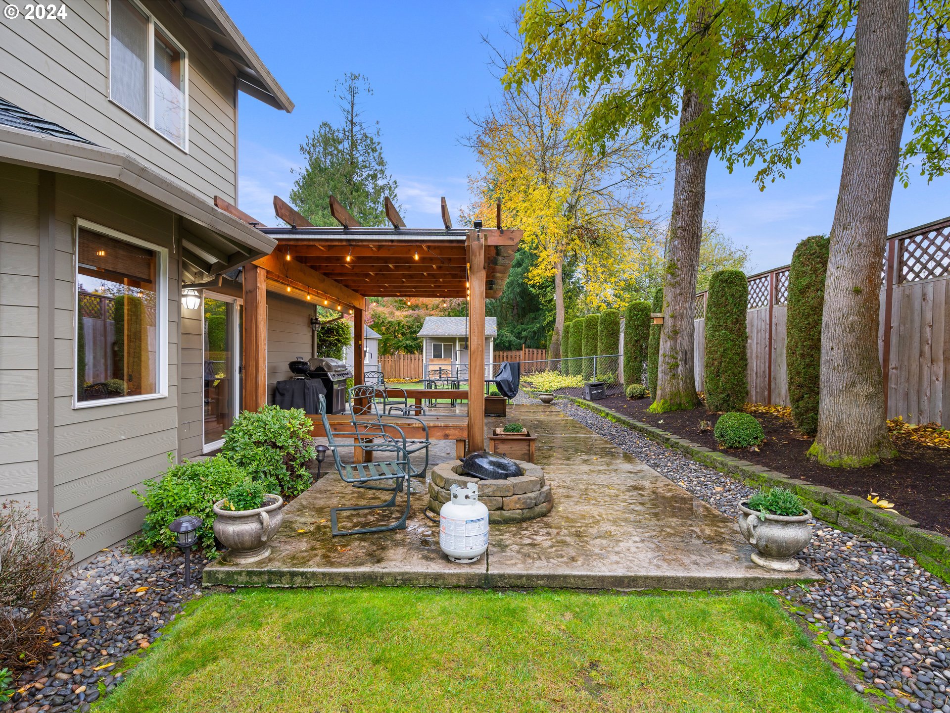 2013 NE 228TH CT