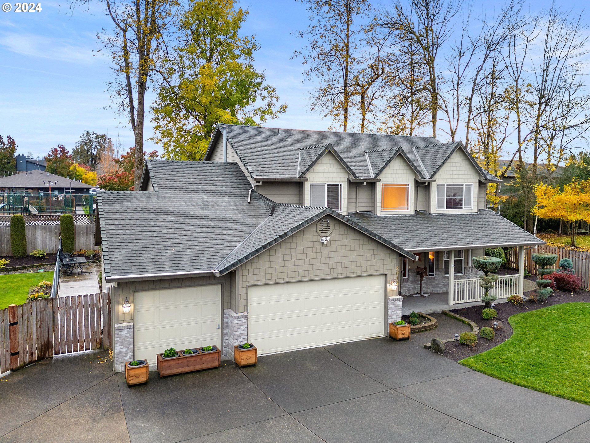 2013 NE 228TH CT