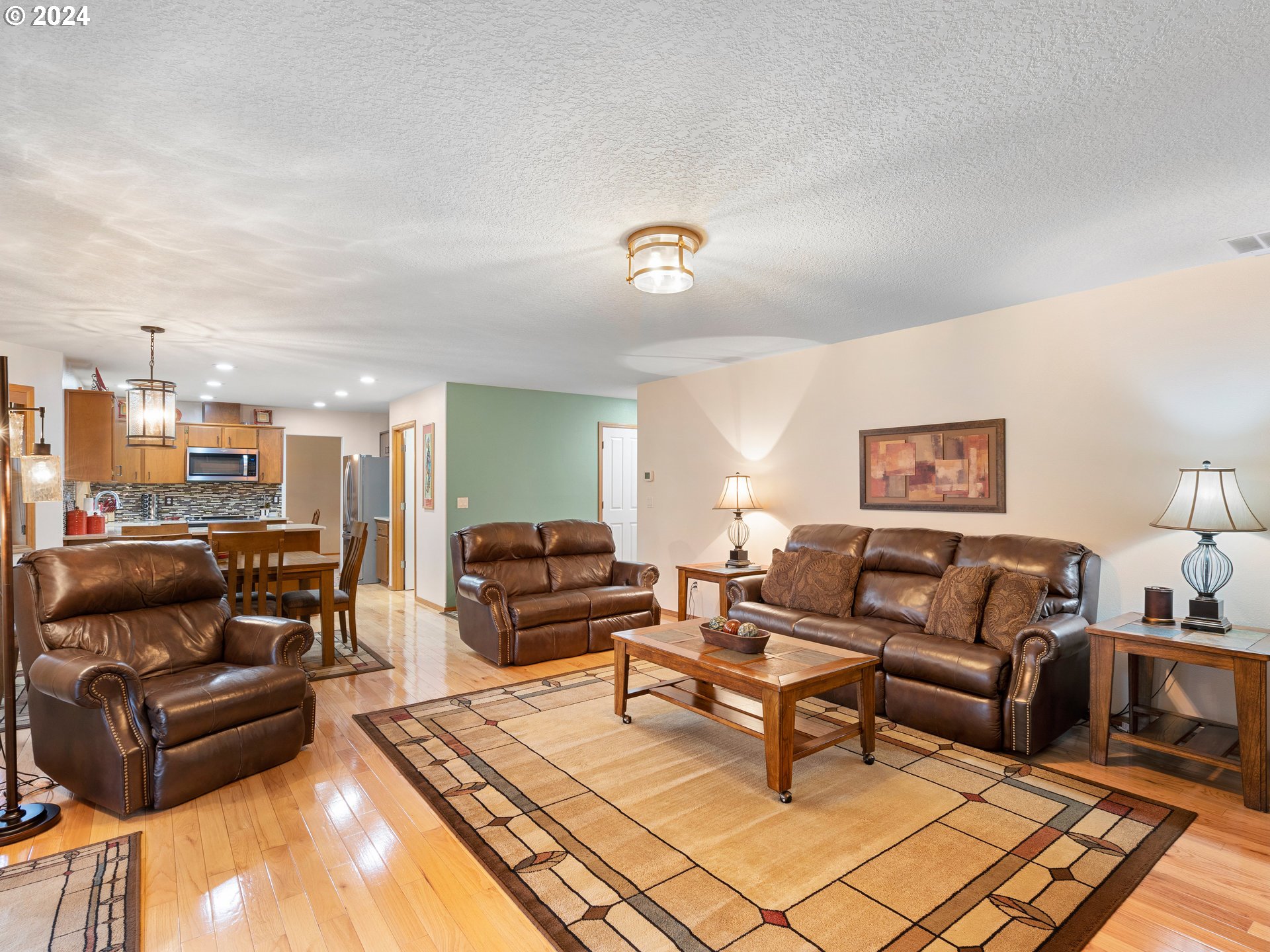 2013 NE 228TH CT