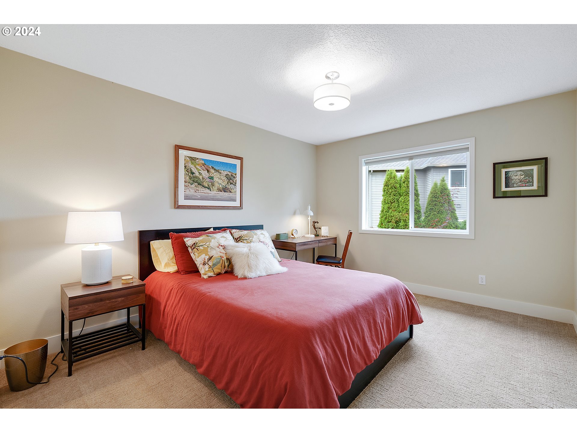 13995 SW MISTLETOE DR