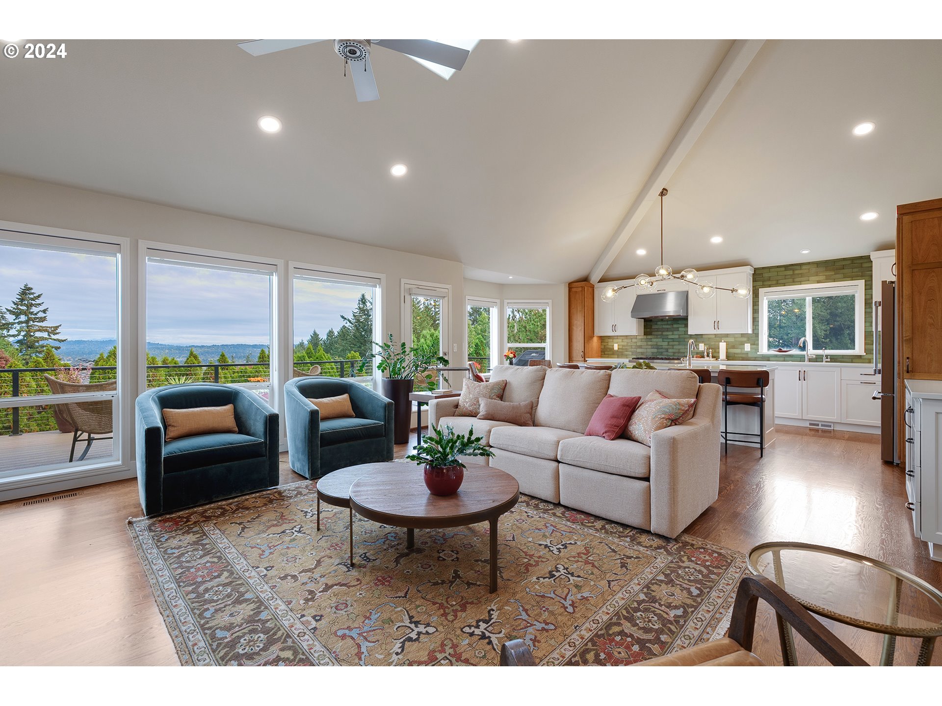 13995 SW MISTLETOE DR