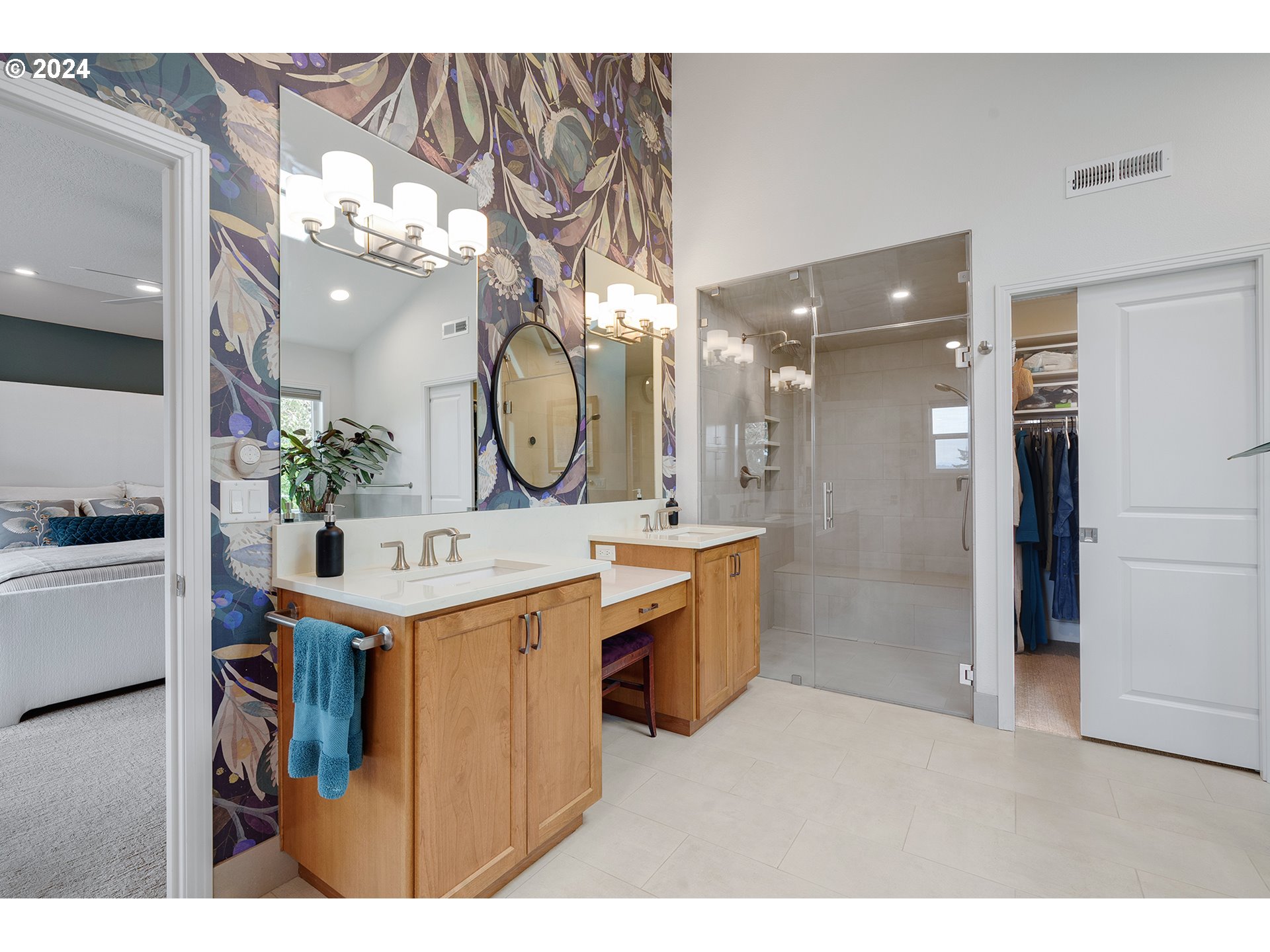 13995 SW MISTLETOE DR