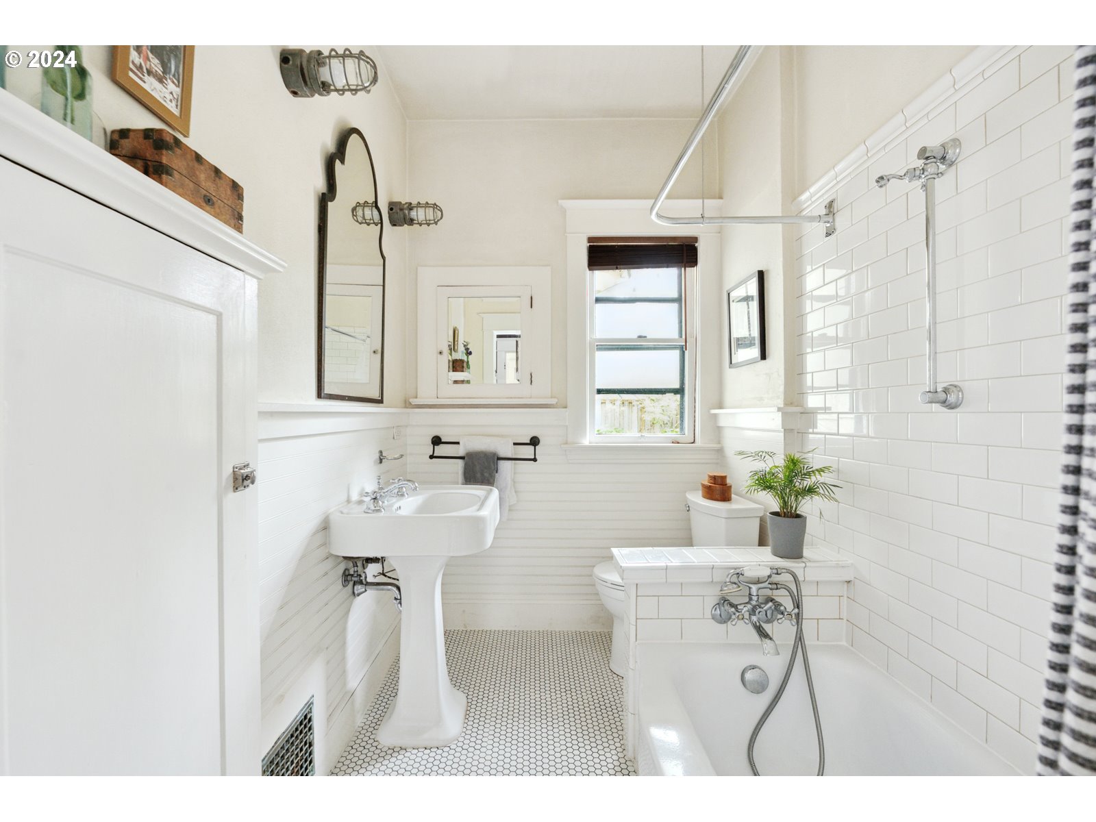 3803 N MASSACHUSETTS AVE N