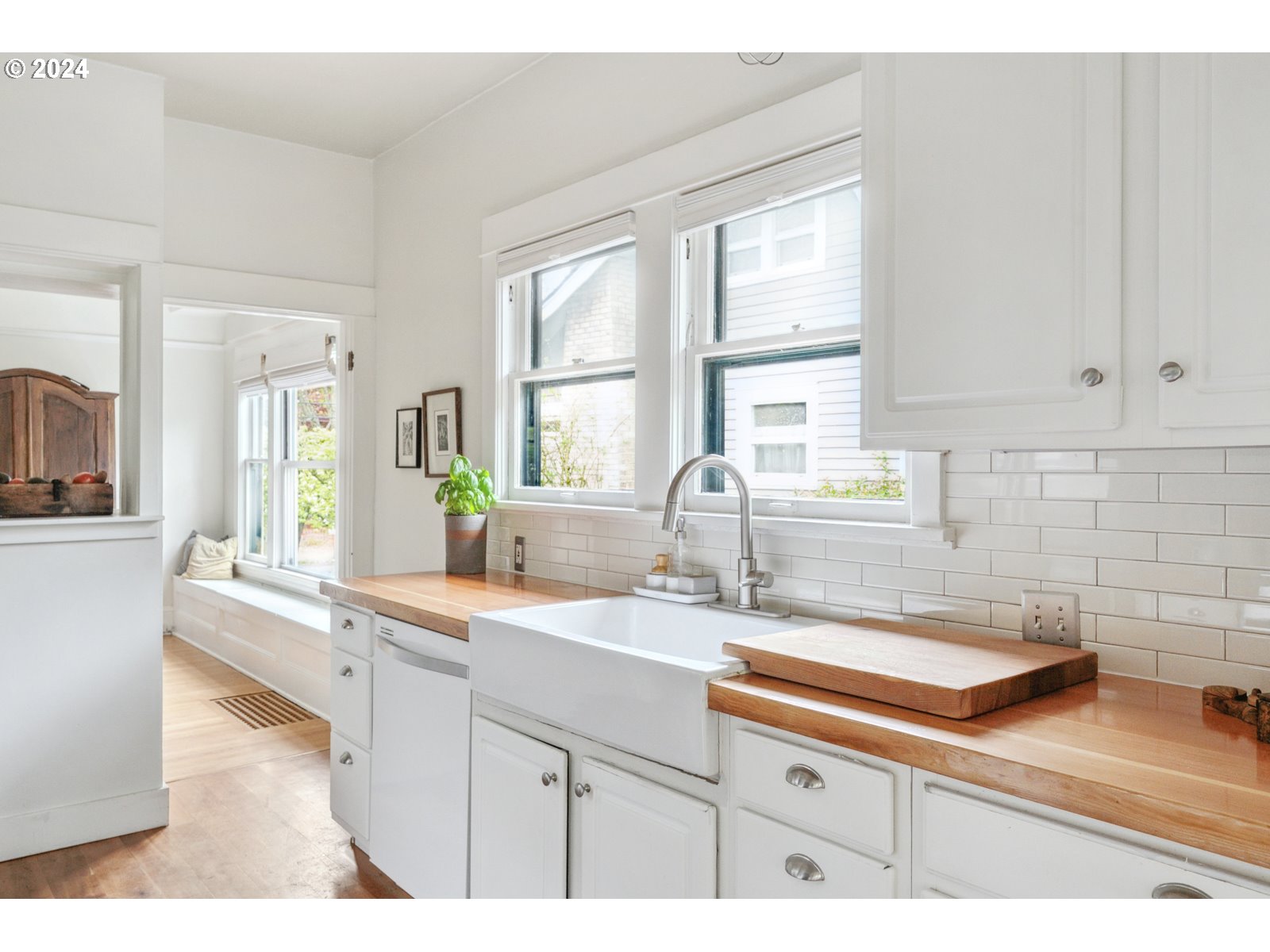 3803 N MASSACHUSETTS AVE N