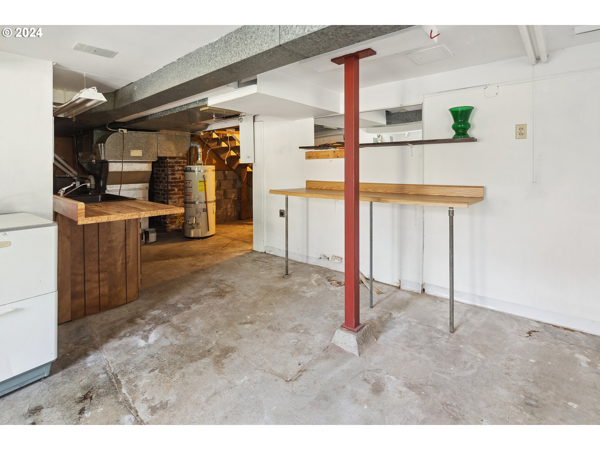 5857 SW GARDEN HOME RD