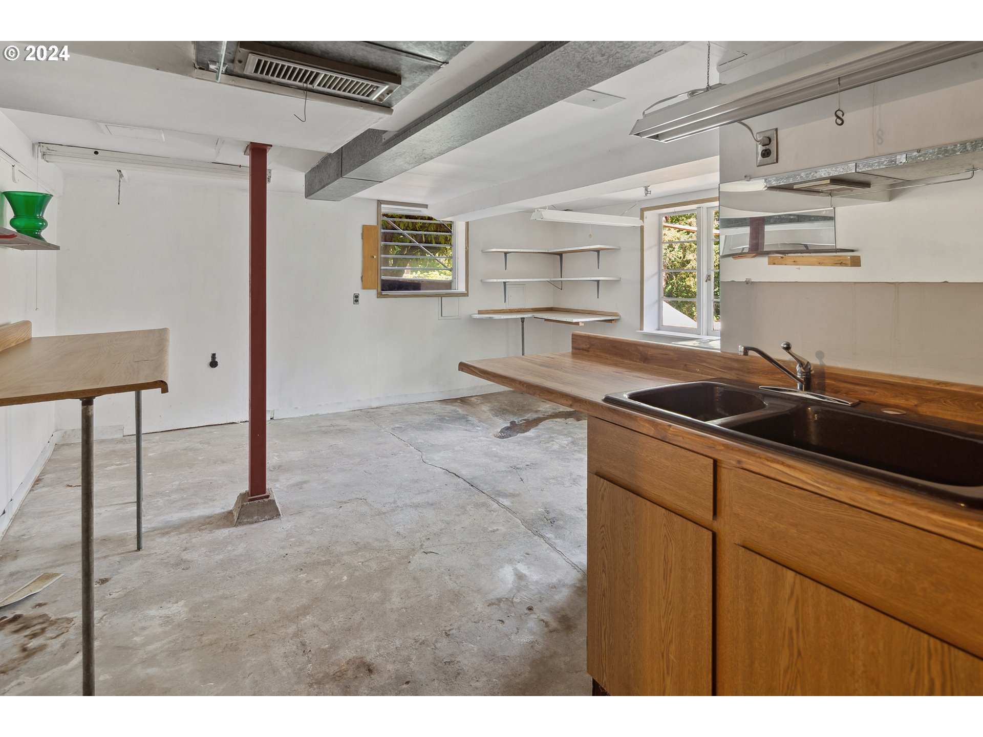 5857 SW GARDEN HOME RD