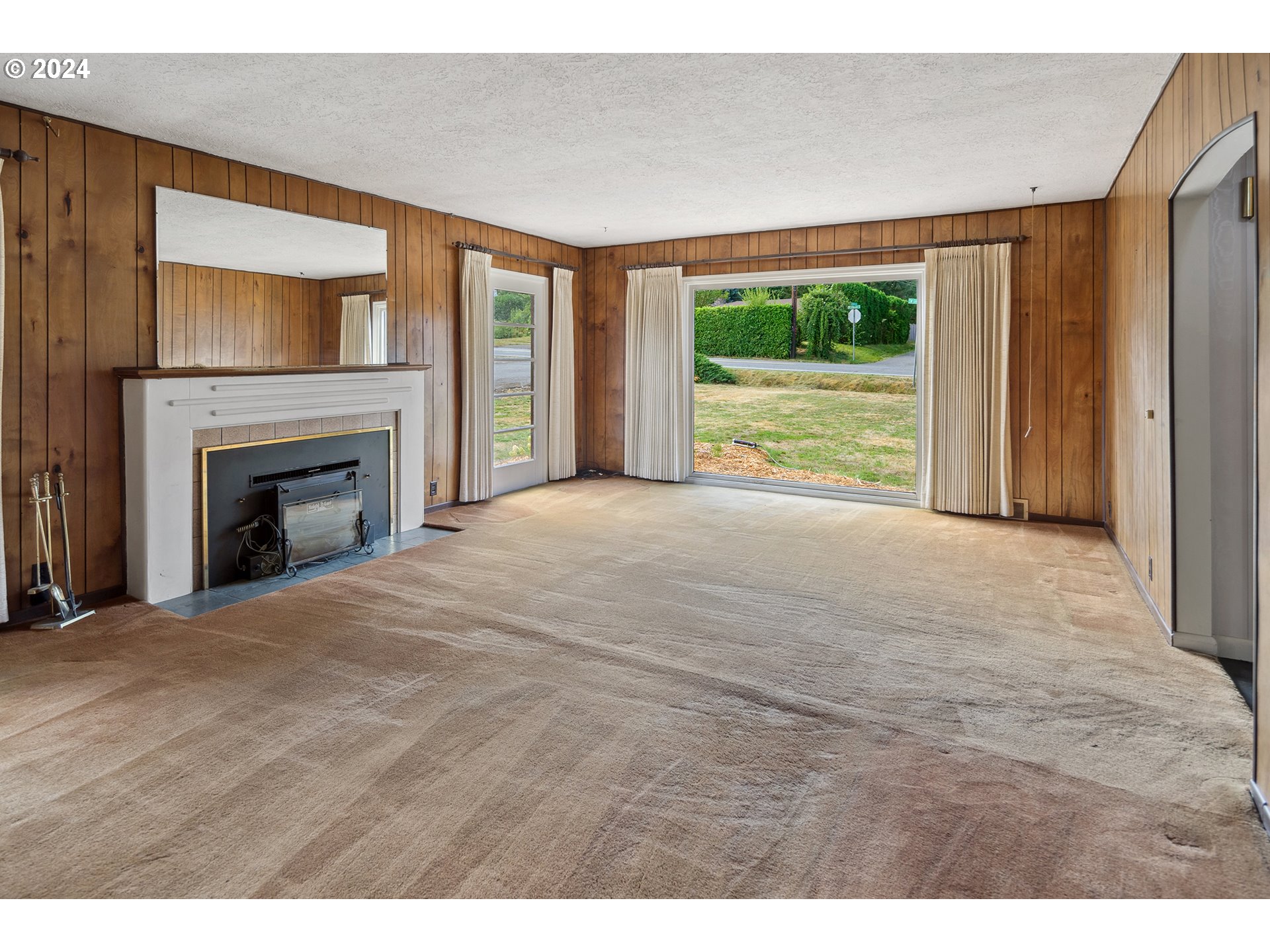 5857 SW GARDEN HOME RD