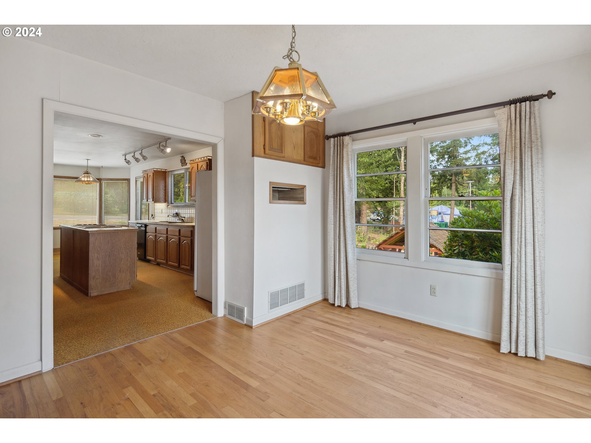 5857 SW GARDEN HOME RD