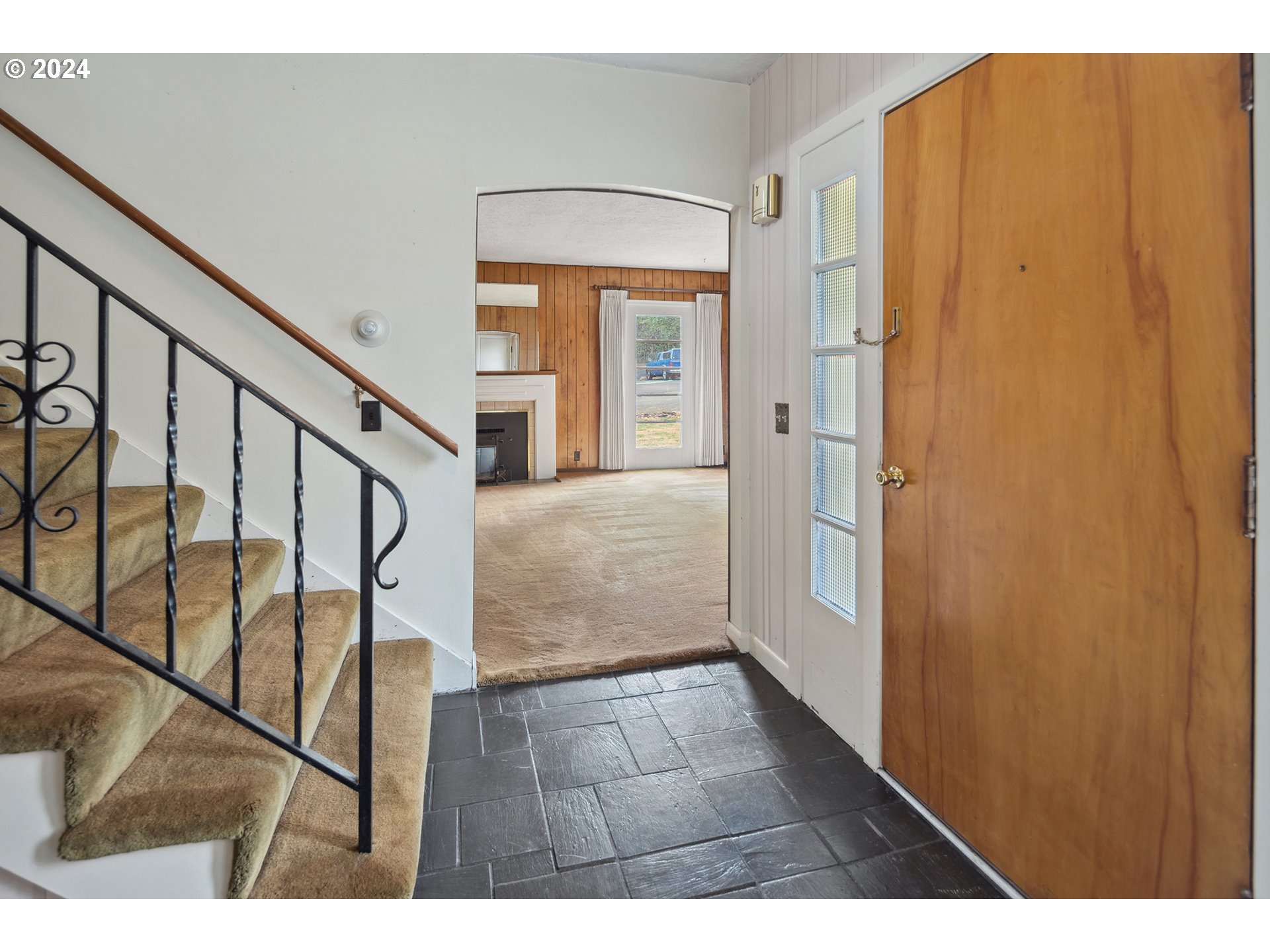 5857 SW GARDEN HOME RD