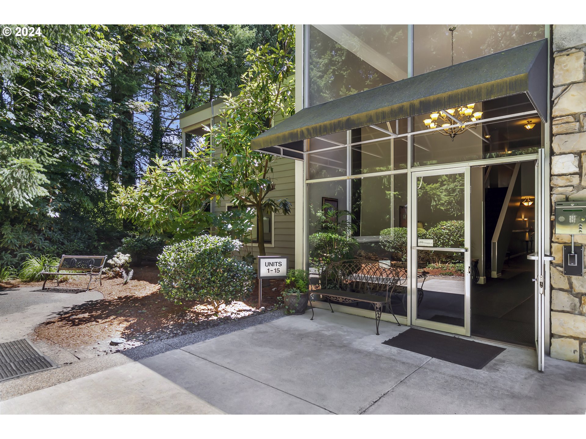 1500 SW SKYLINE BLVD 11