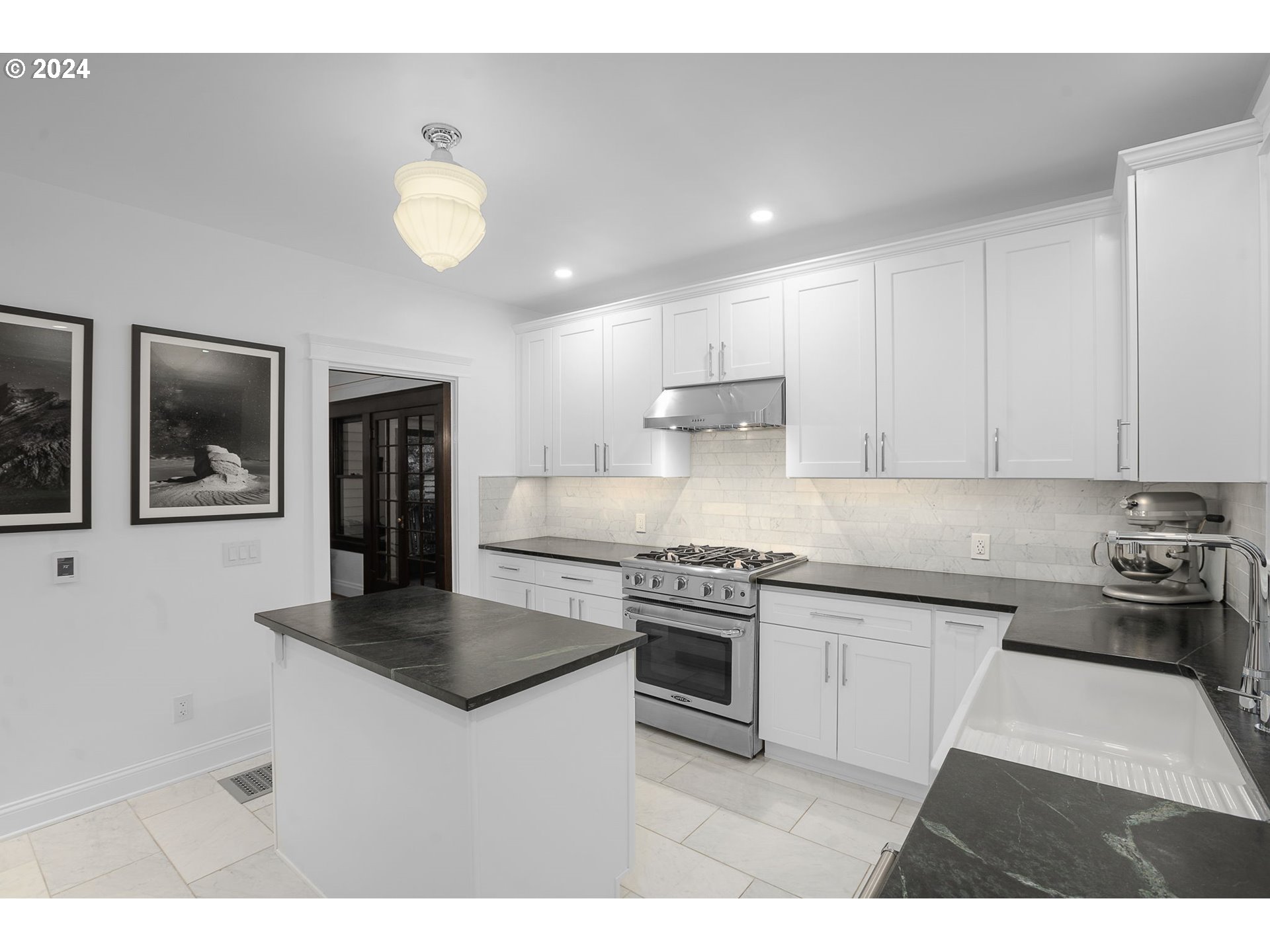 128 SE CESAR E CHAVEZ BLVD