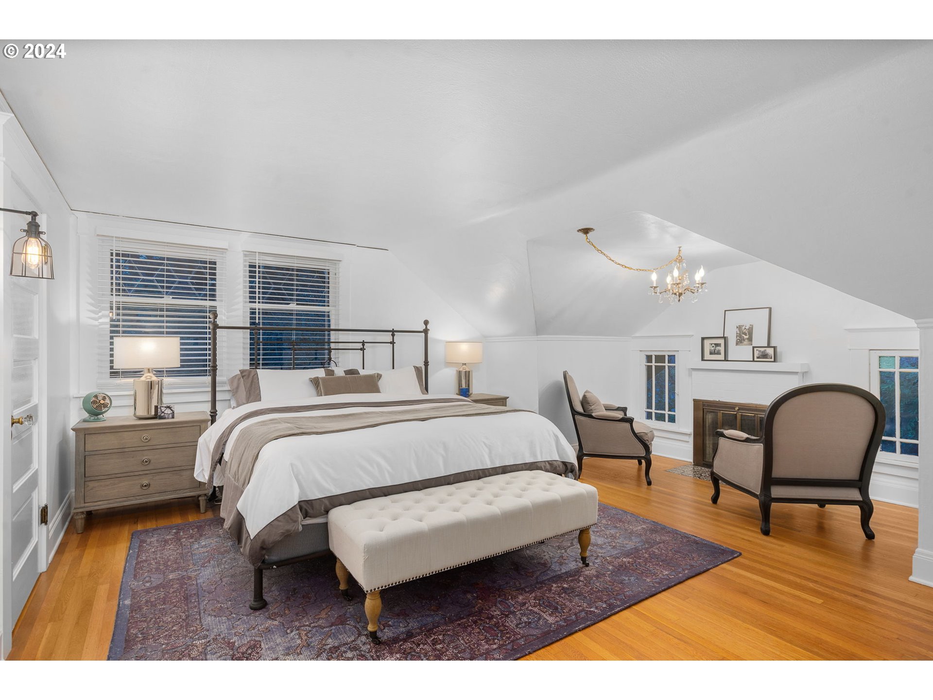 128 SE CESAR E CHAVEZ BLVD