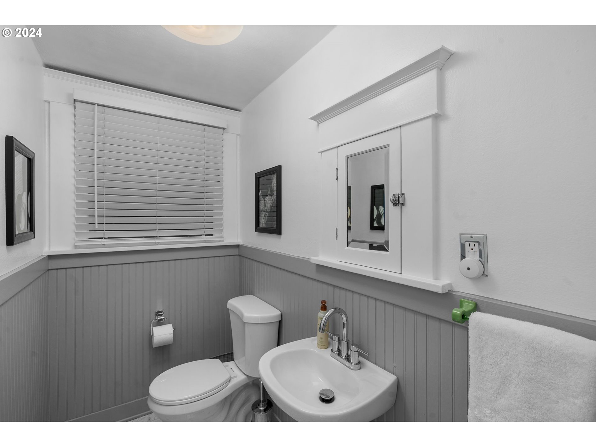 128 SE CESAR E CHAVEZ BLVD