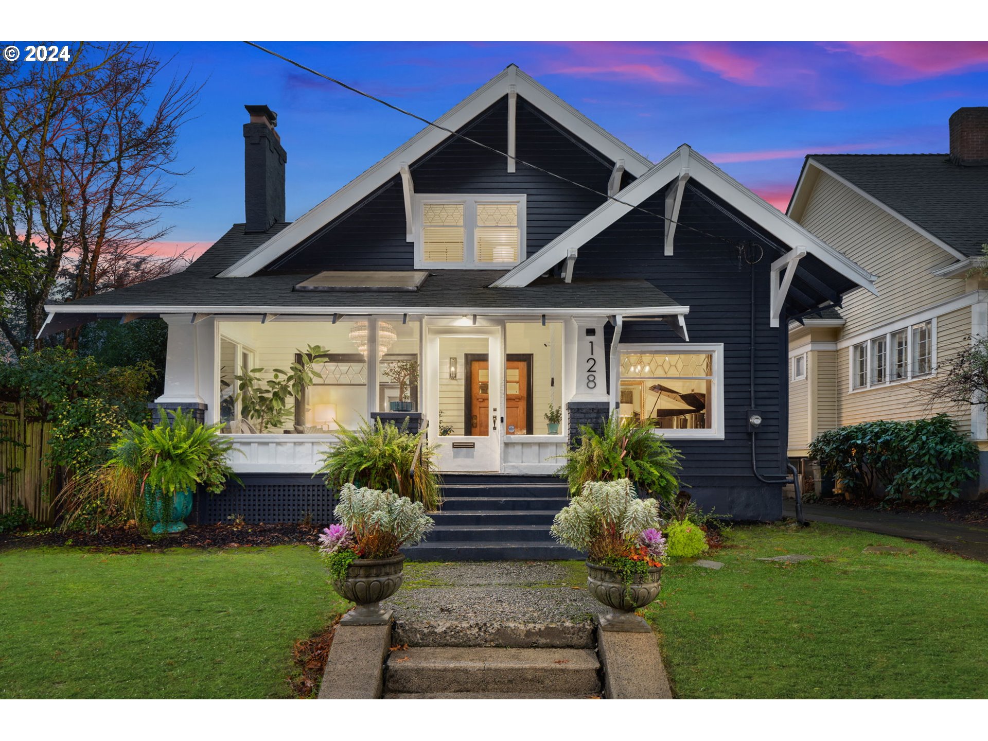 128 SE CESAR E CHAVEZ BLVD