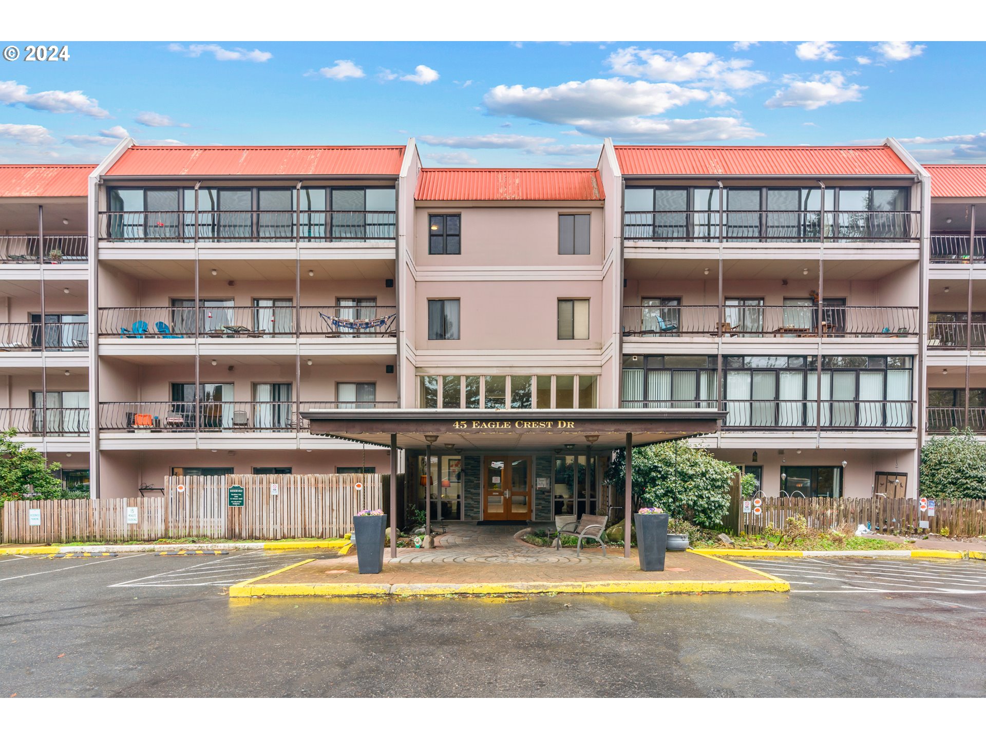 45 EAGLE CREST DR 207