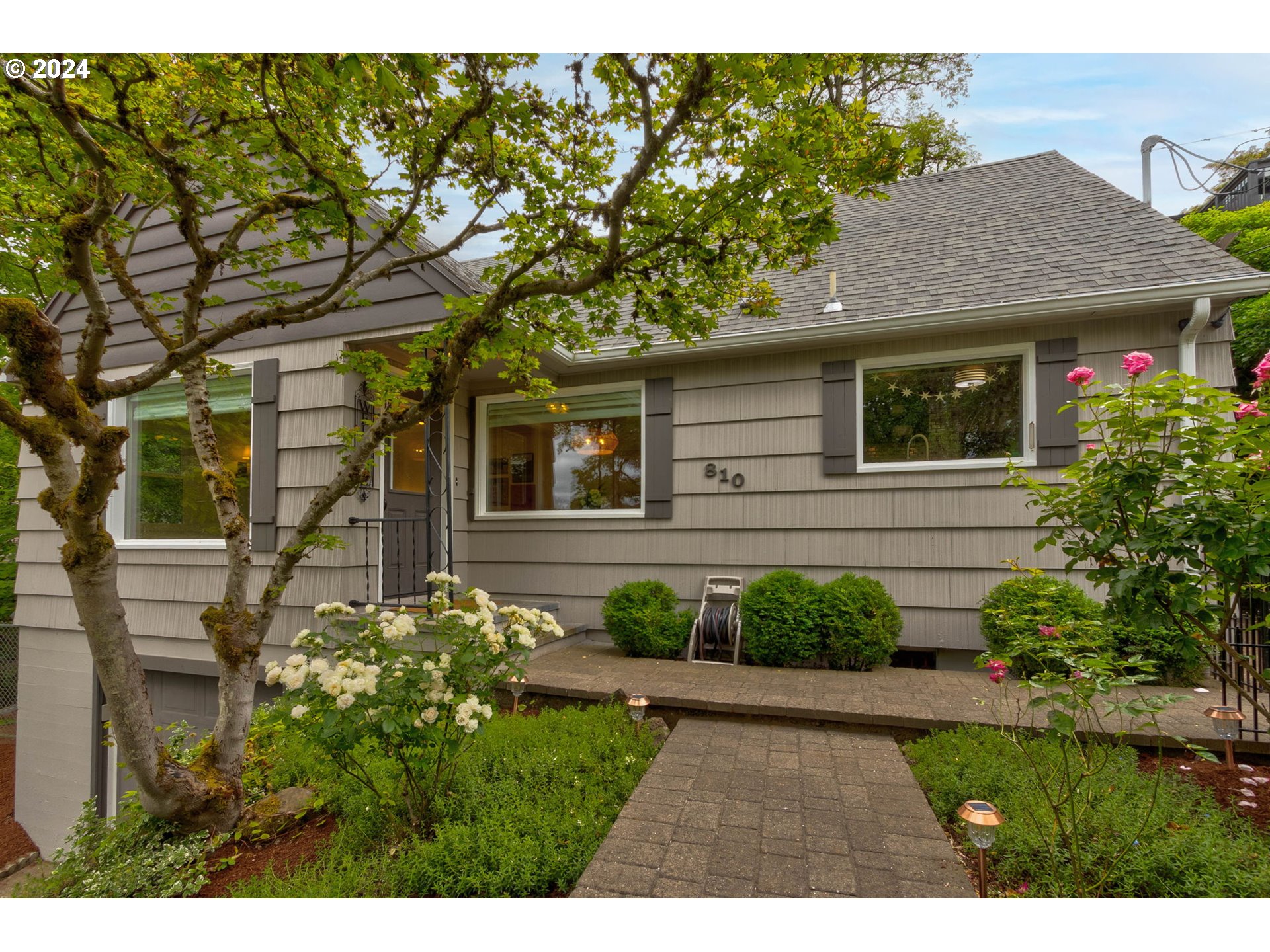 810 McGilchrist ST SE