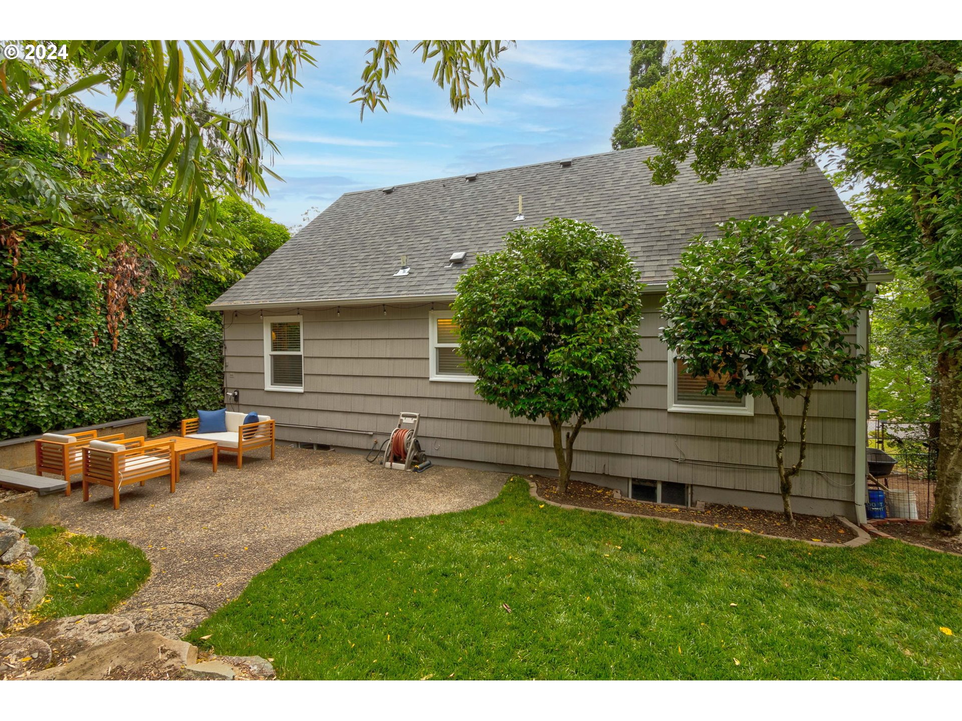 810 McGilchrist ST SE