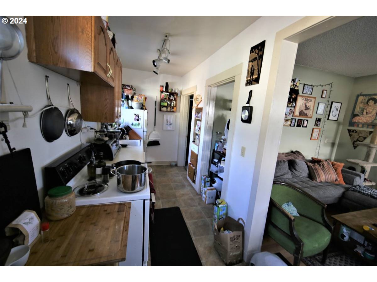 113 NE SACRAMENTO ST