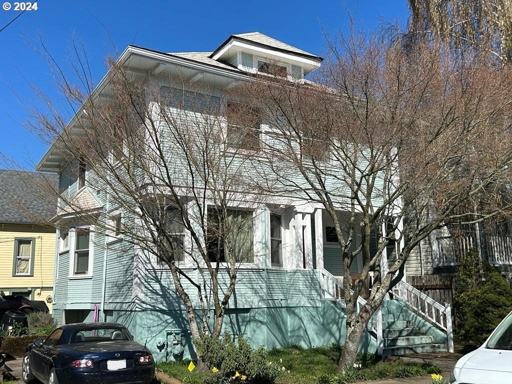 113 NE SACRAMENTO ST