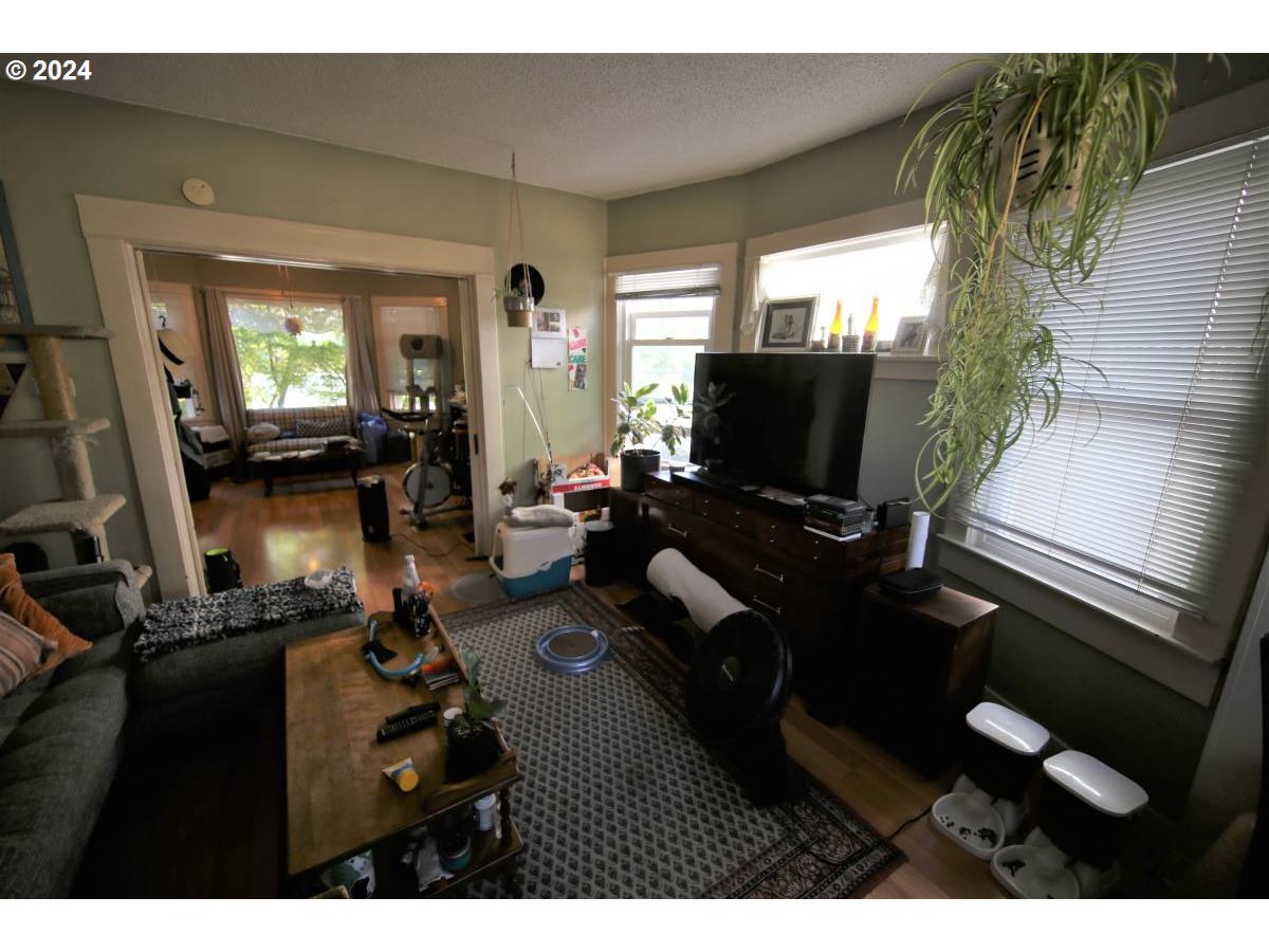 113 NE SACRAMENTO ST