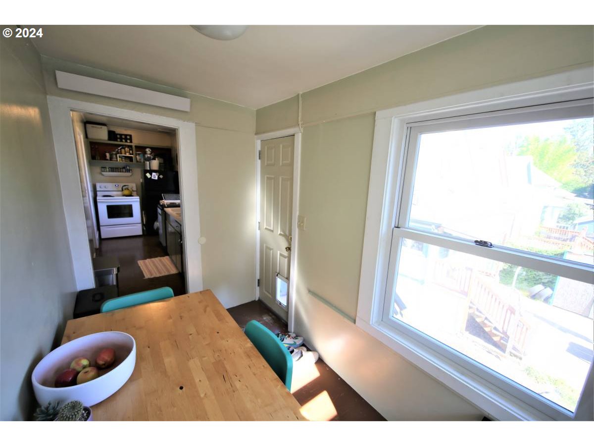 113 NE SACRAMENTO ST