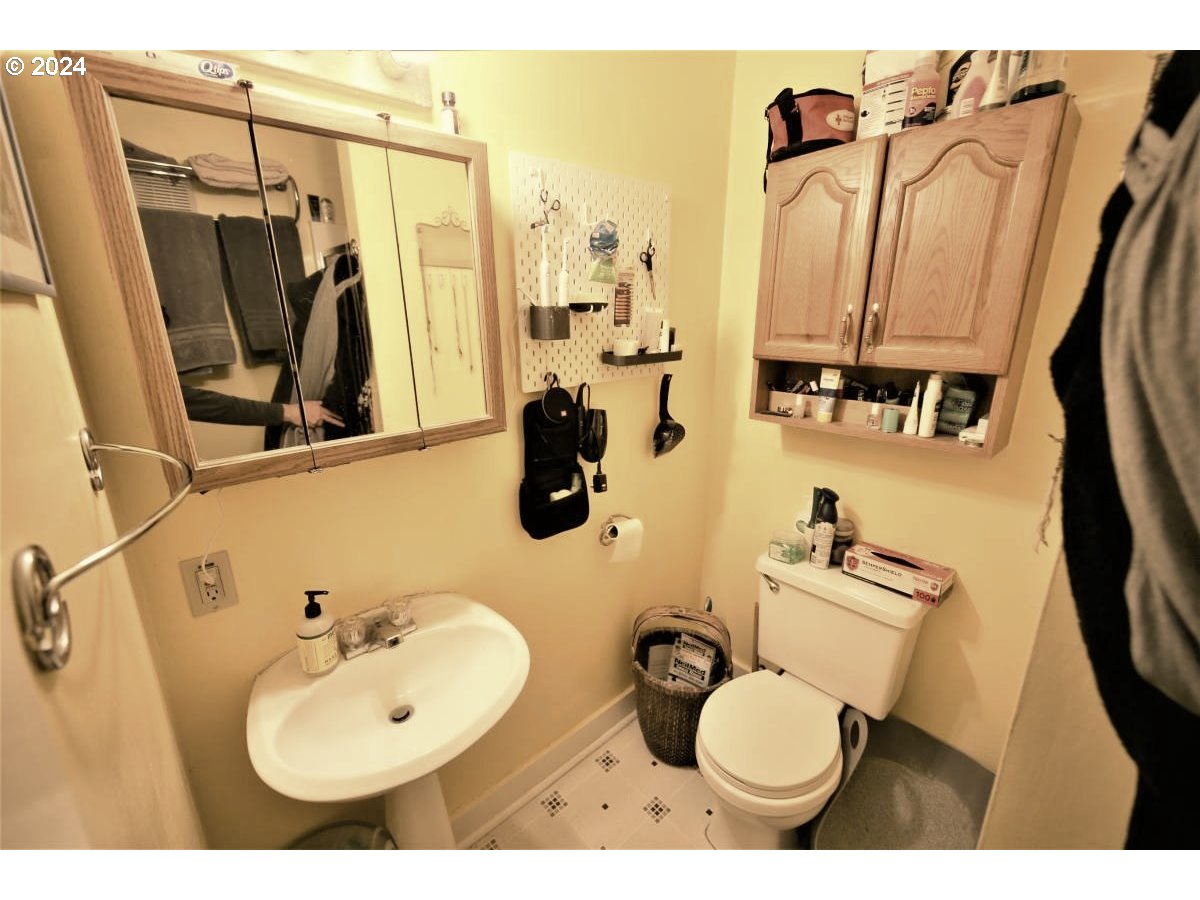 113 NE SACRAMENTO ST