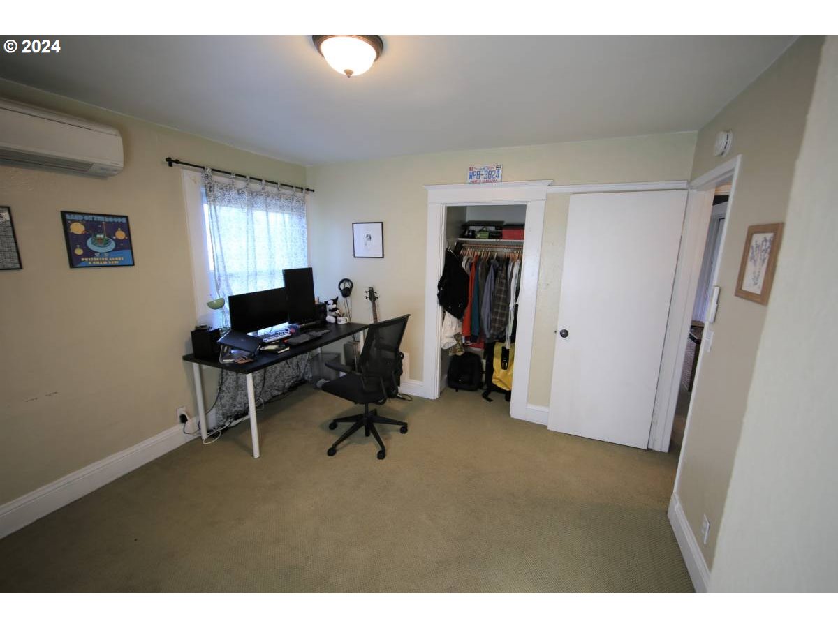 113 NE SACRAMENTO ST