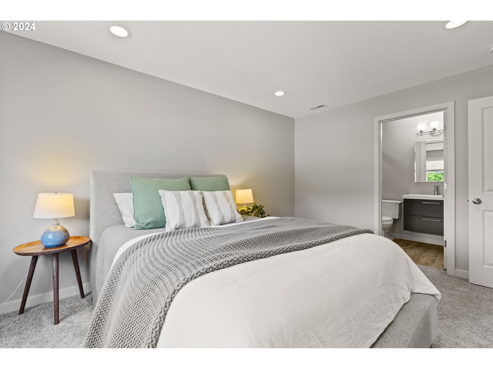 19105 19107 SE OATFIELD RD