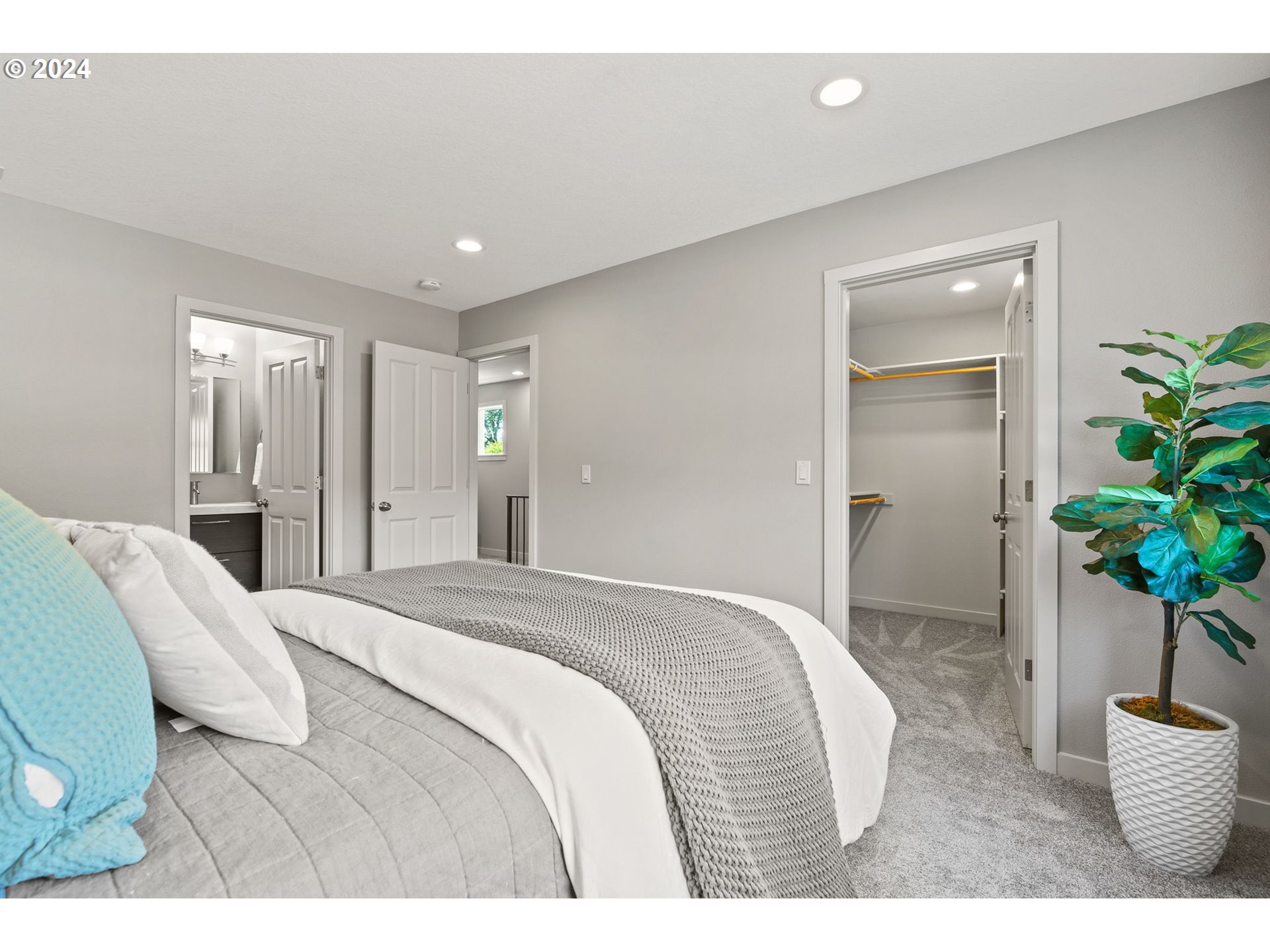 19105 19107 SE OATFIELD RD