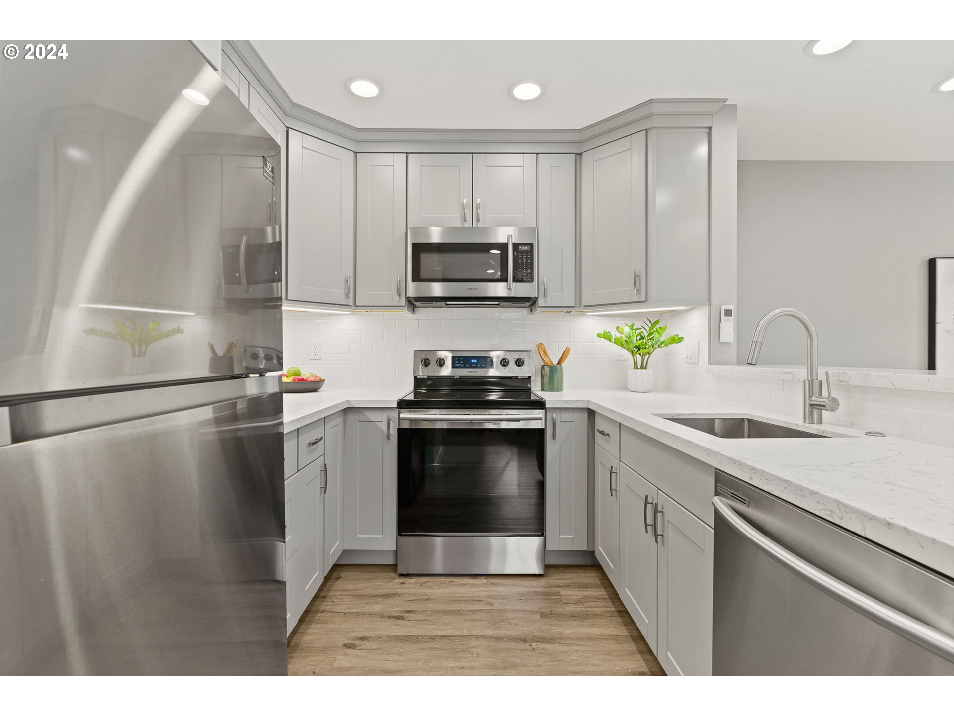 19105 19107 SE OATFIELD RD