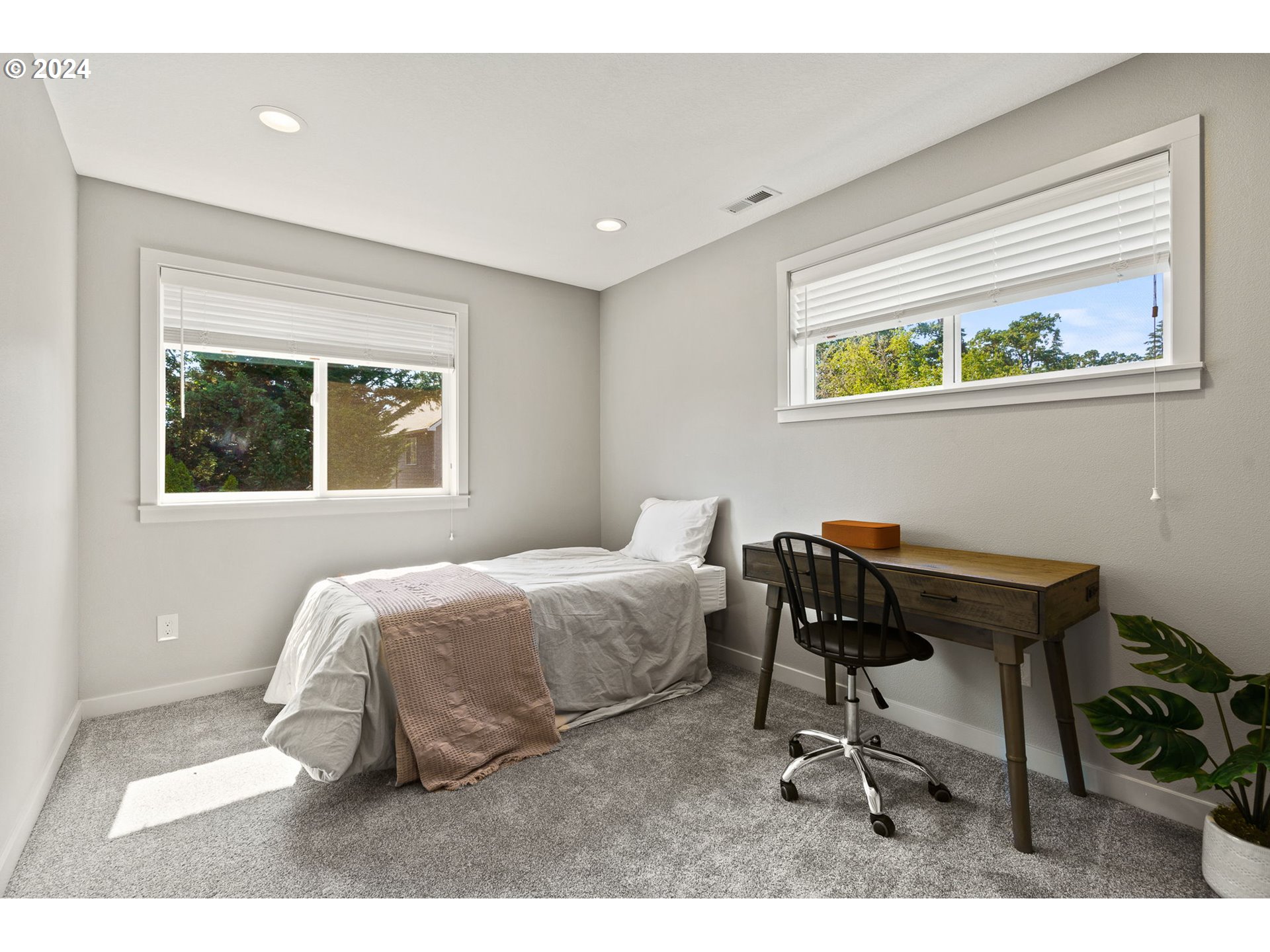 19105 19107 SE OATFIELD RD