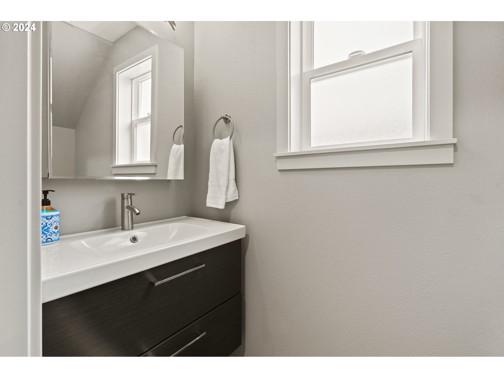 19105 19107 SE OATFIELD RD