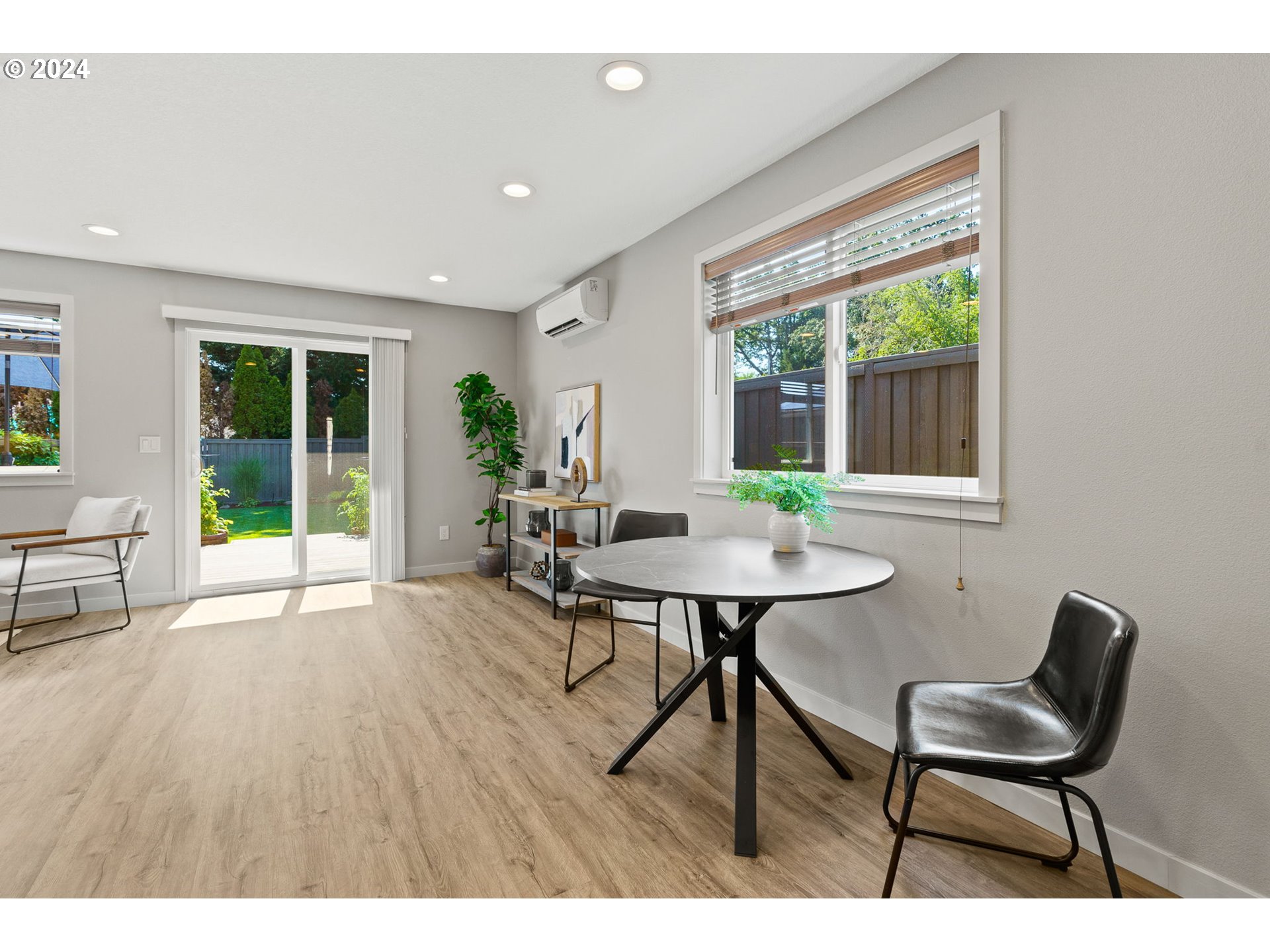 19105 19107 SE OATFIELD RD