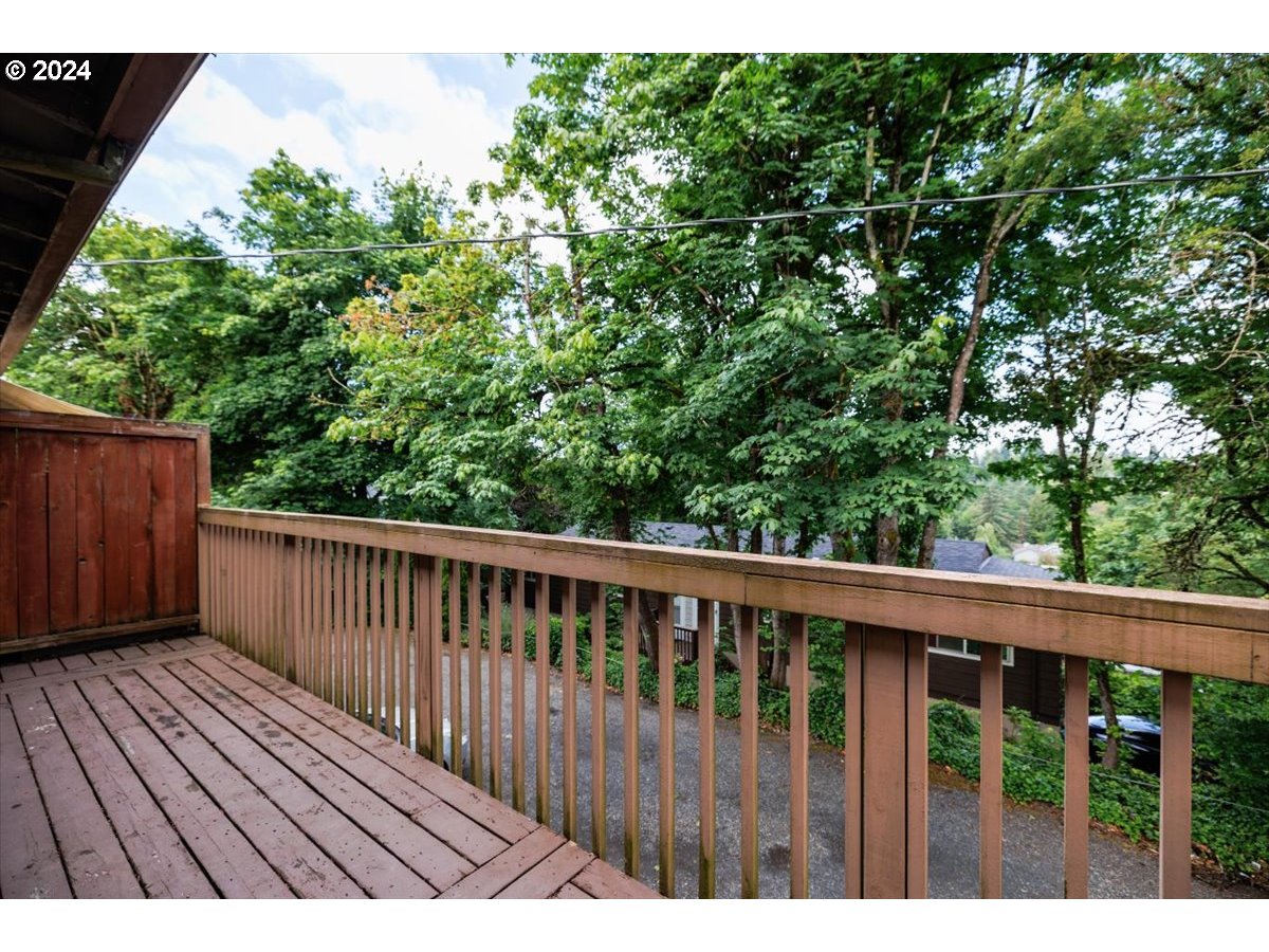 8707 SW TERWILLIGER BLVD