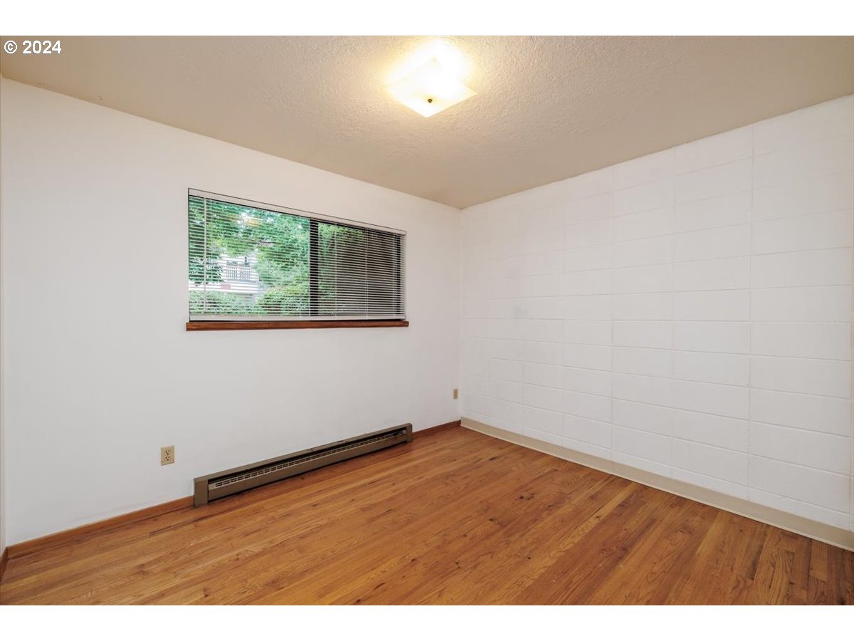 8707 SW TERWILLIGER BLVD