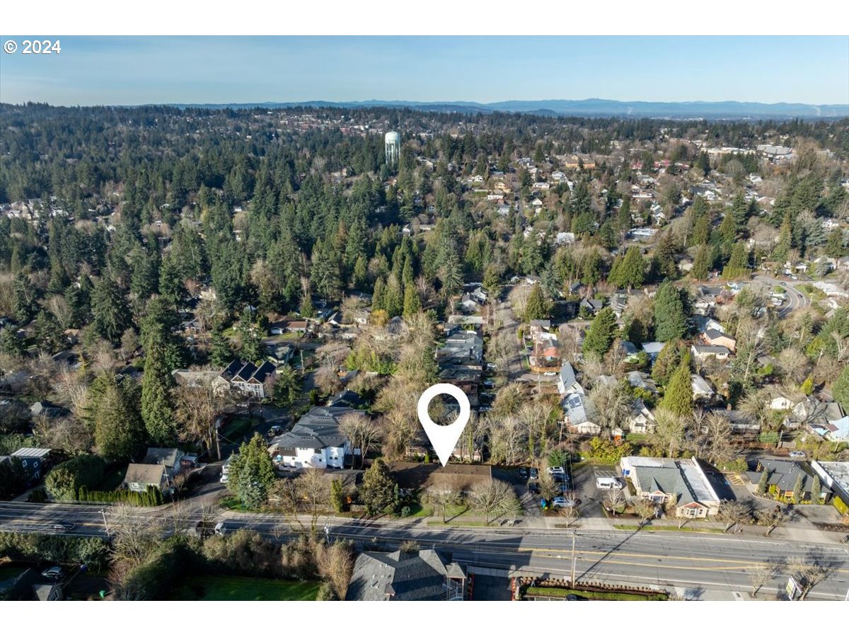 8707 SW TERWILLIGER BLVD