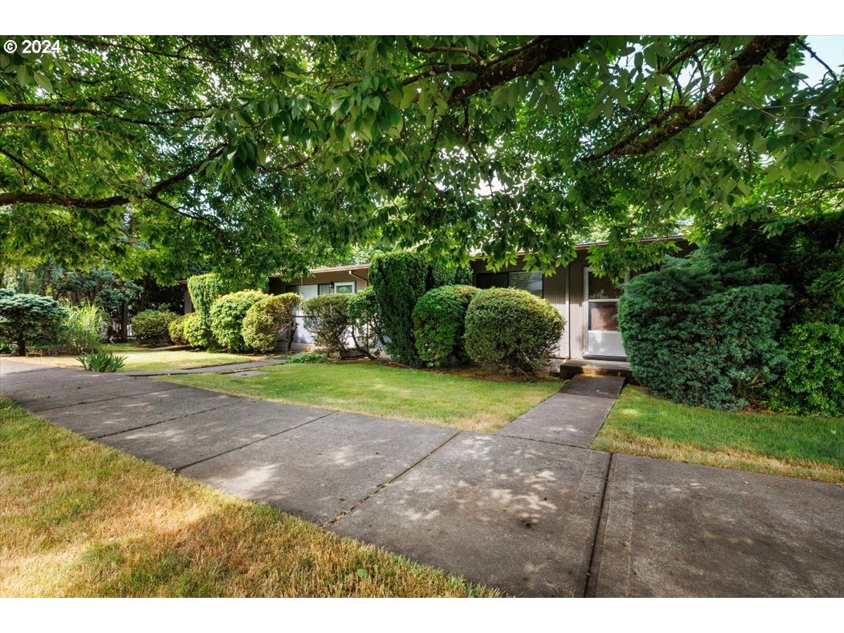 8707 SW TERWILLIGER BLVD