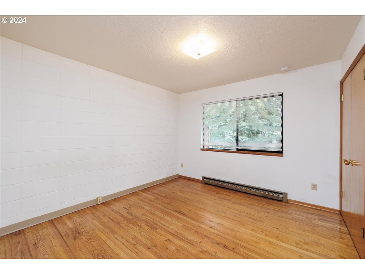 8707 SW TERWILLIGER BLVD