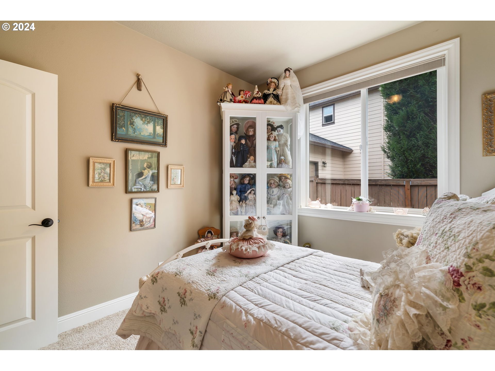 12425 ROGUE RIVER WAY