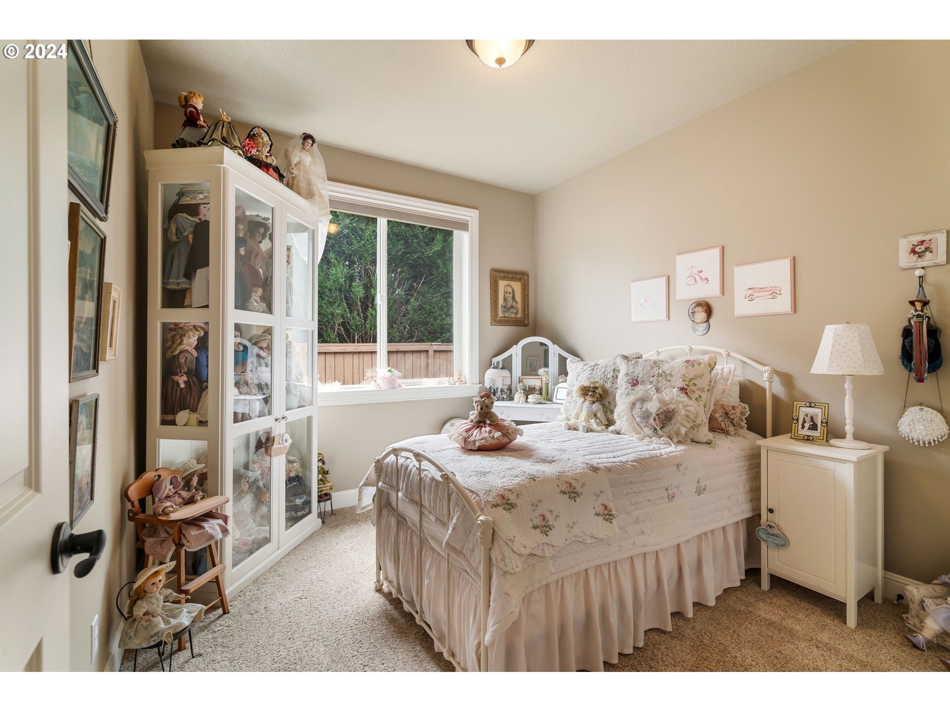 12425 ROGUE RIVER WAY