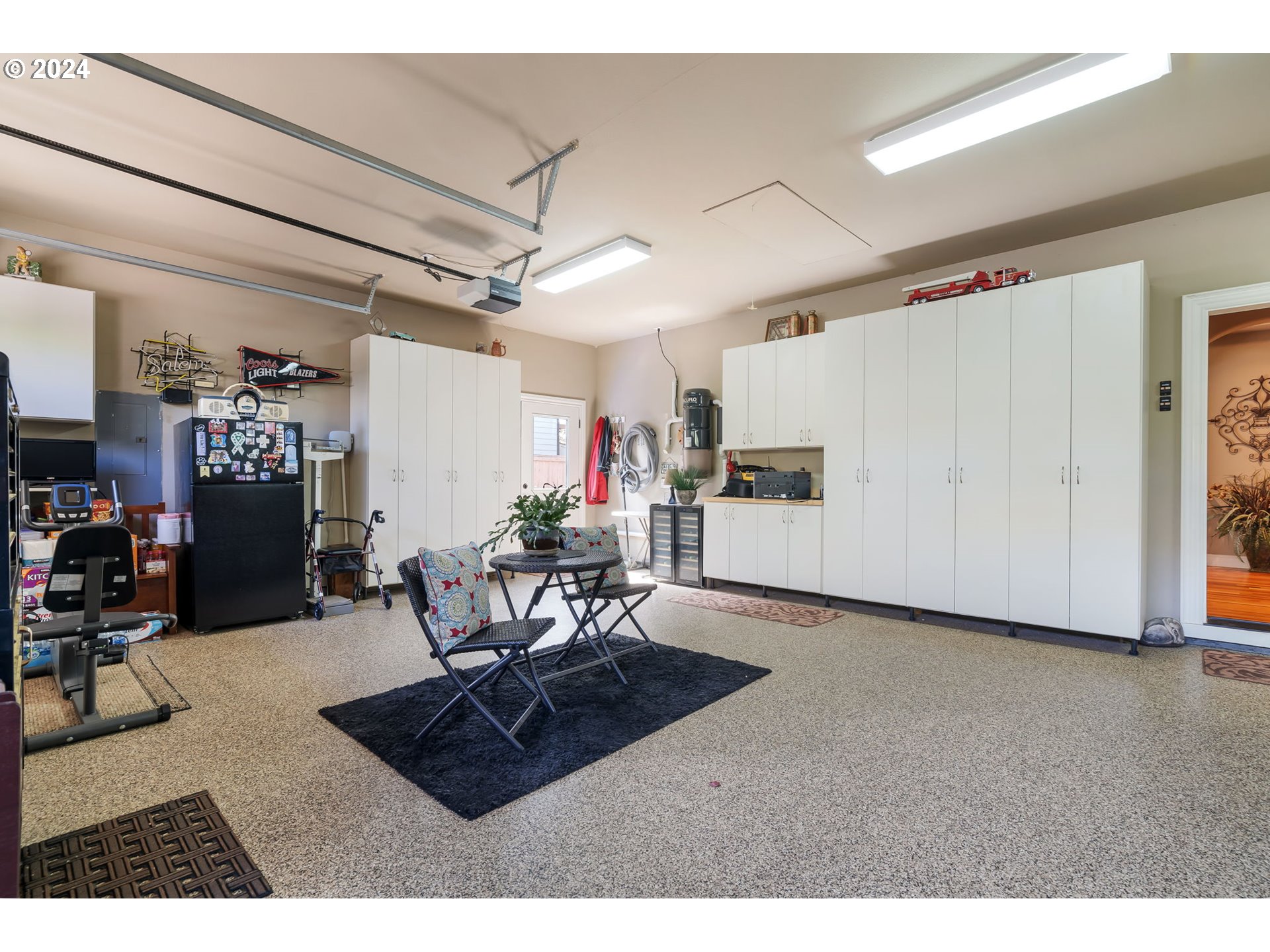 12425 ROGUE RIVER WAY