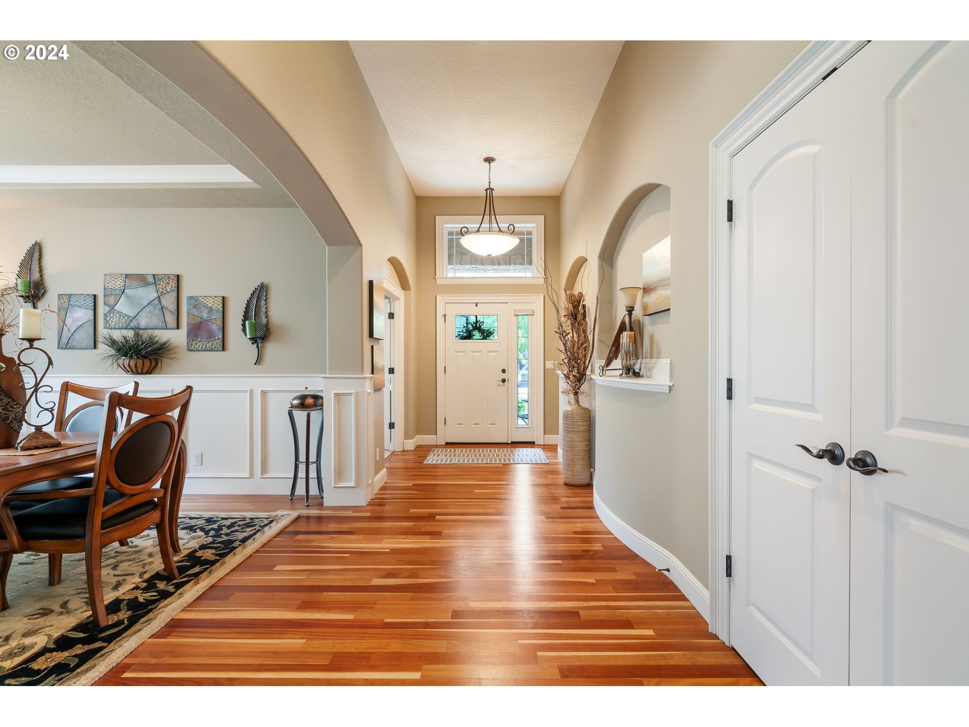 12425 ROGUE RIVER WAY