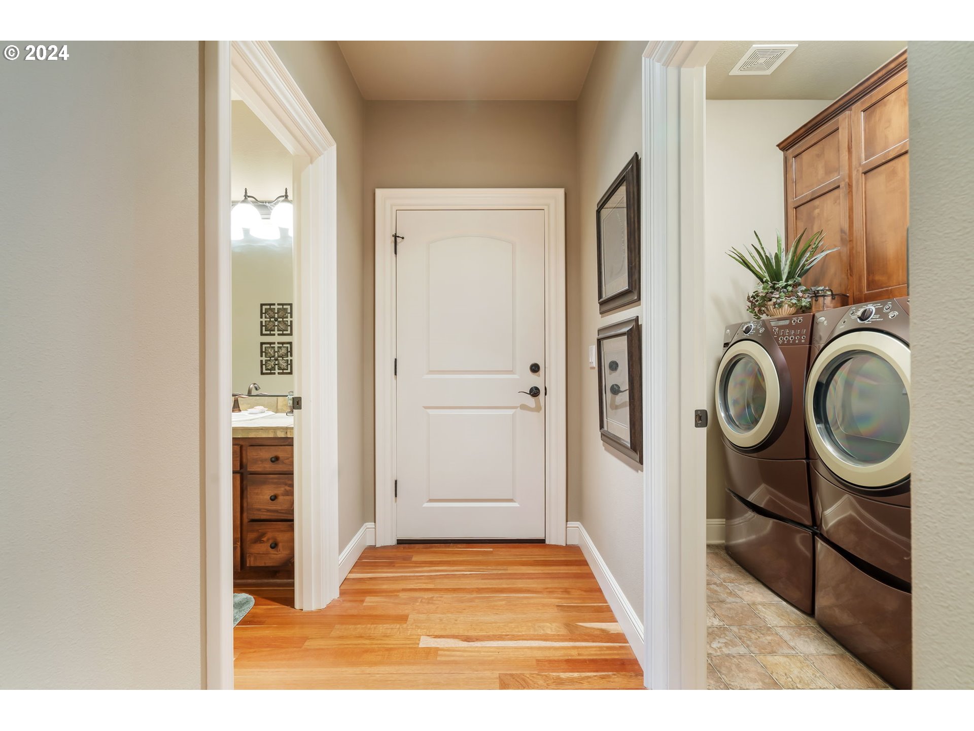 12425 ROGUE RIVER WAY