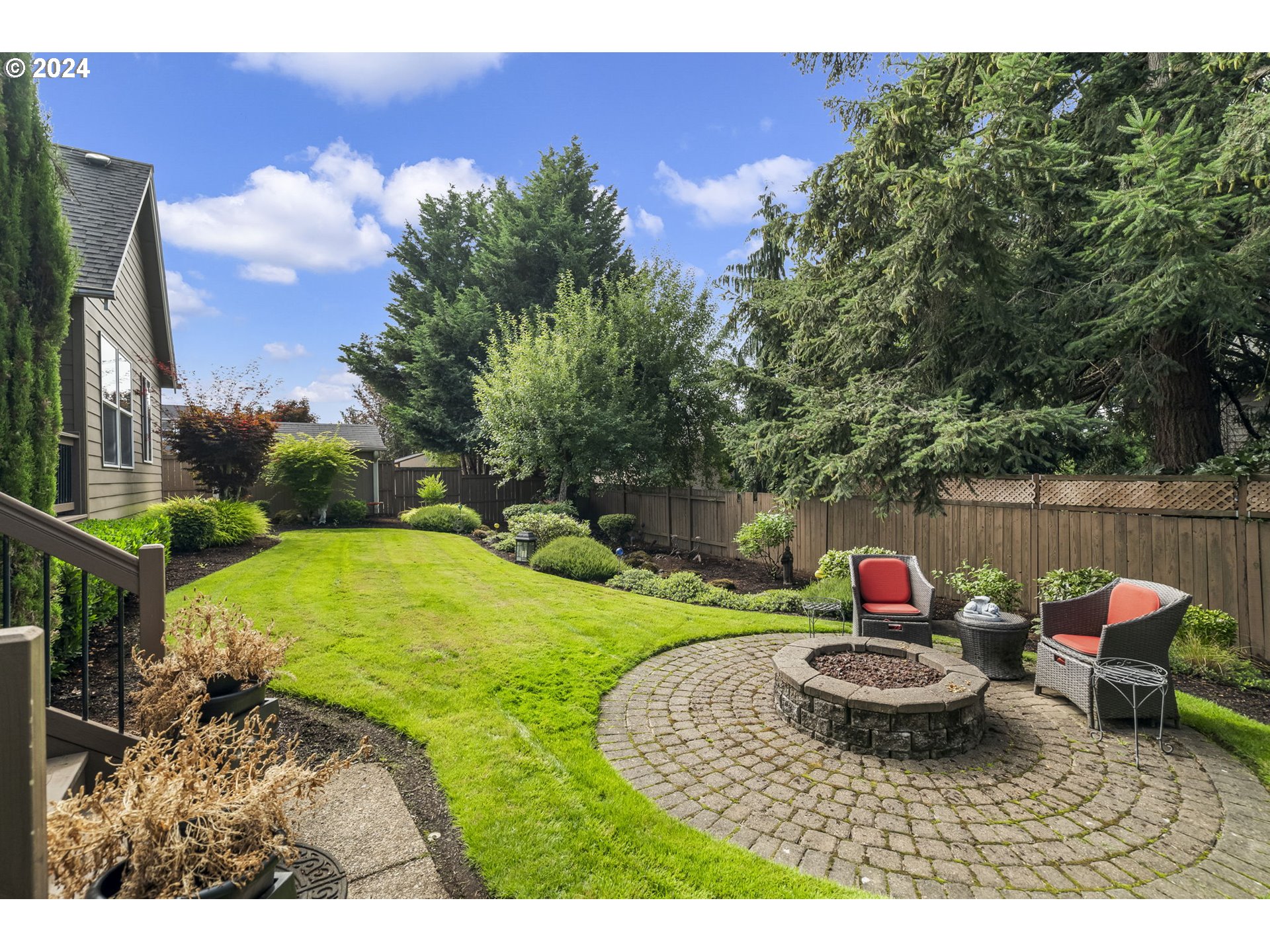 12425 ROGUE RIVER WAY