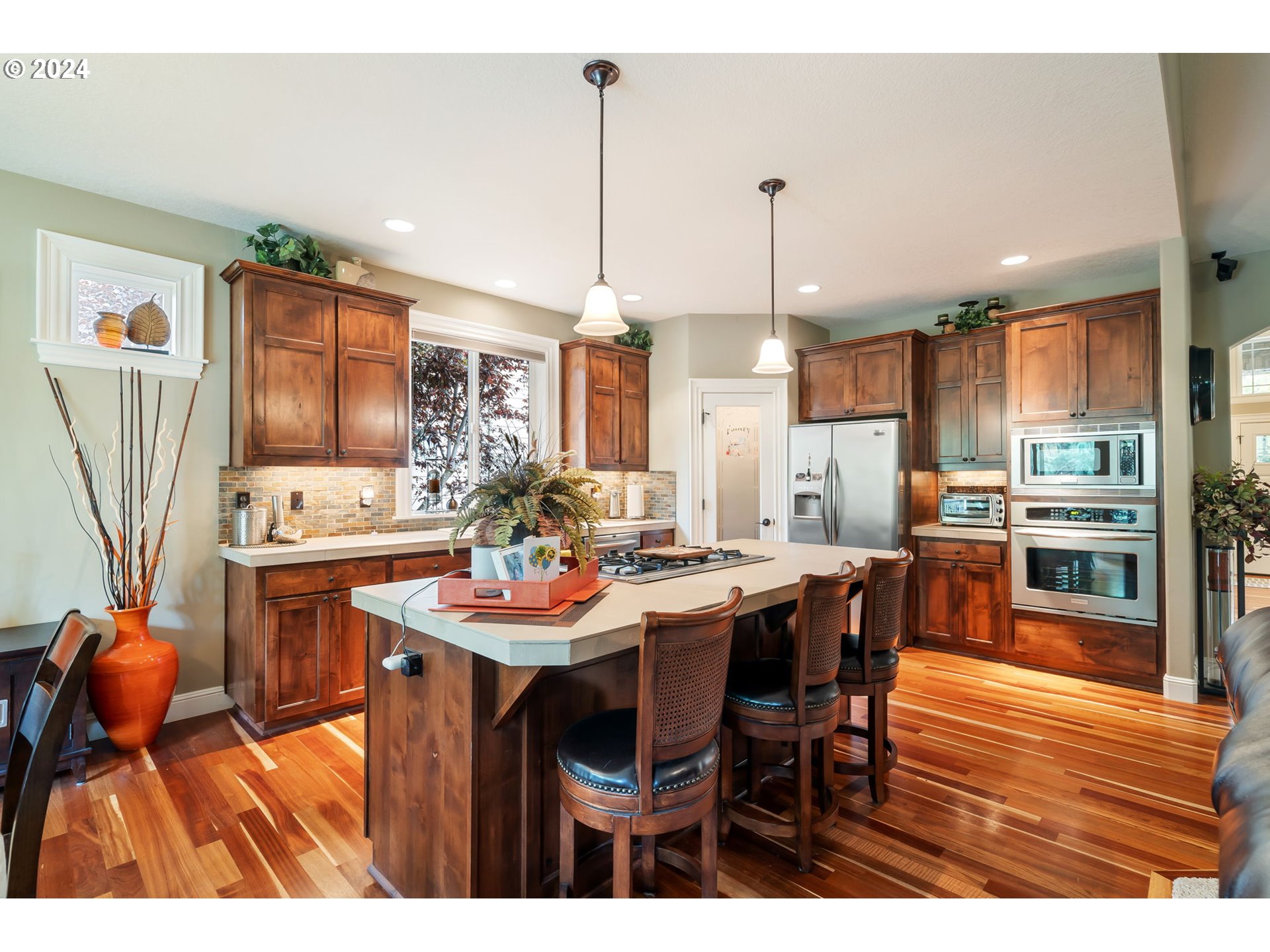 12425 ROGUE RIVER WAY