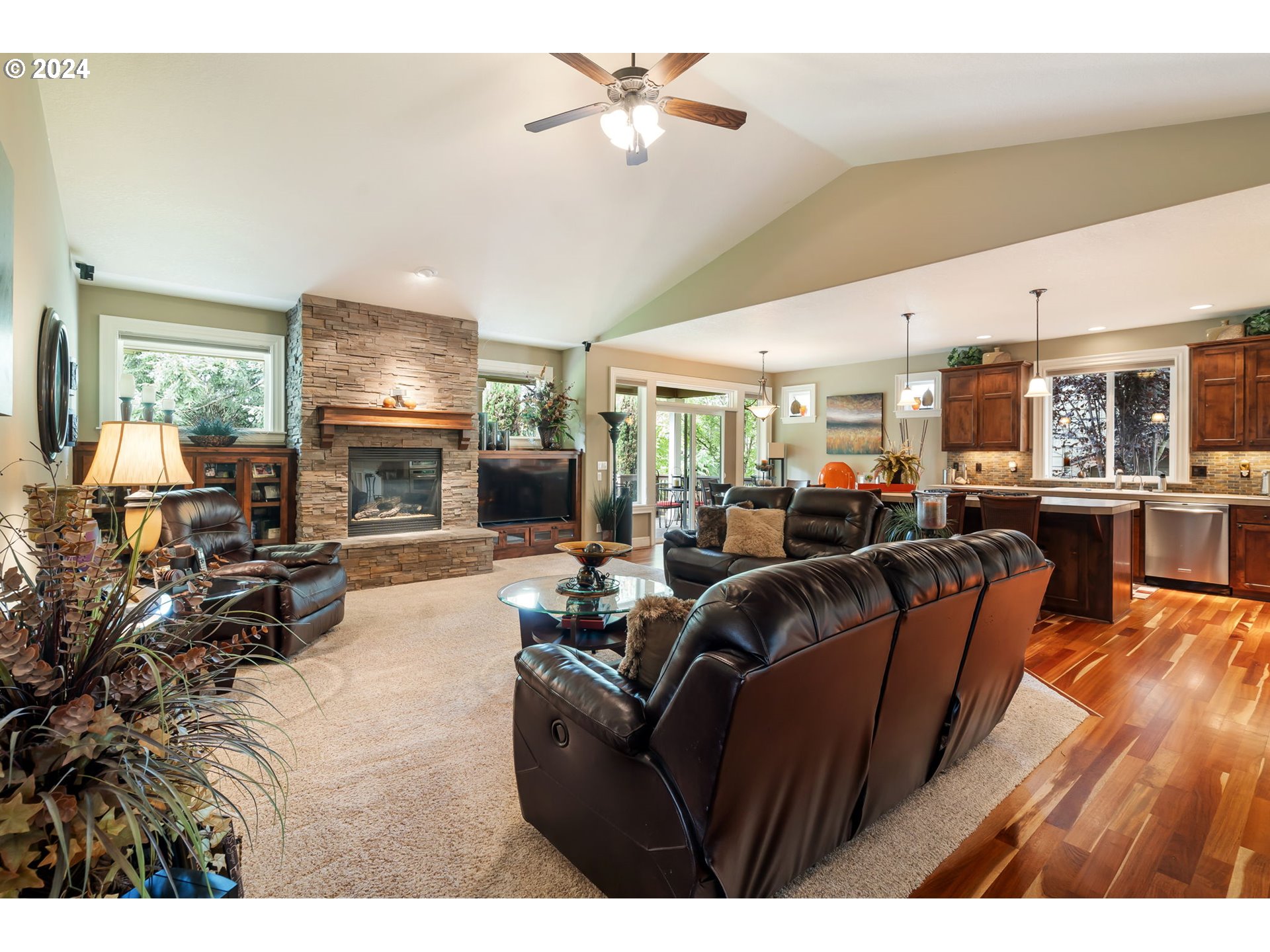12425 ROGUE RIVER WAY